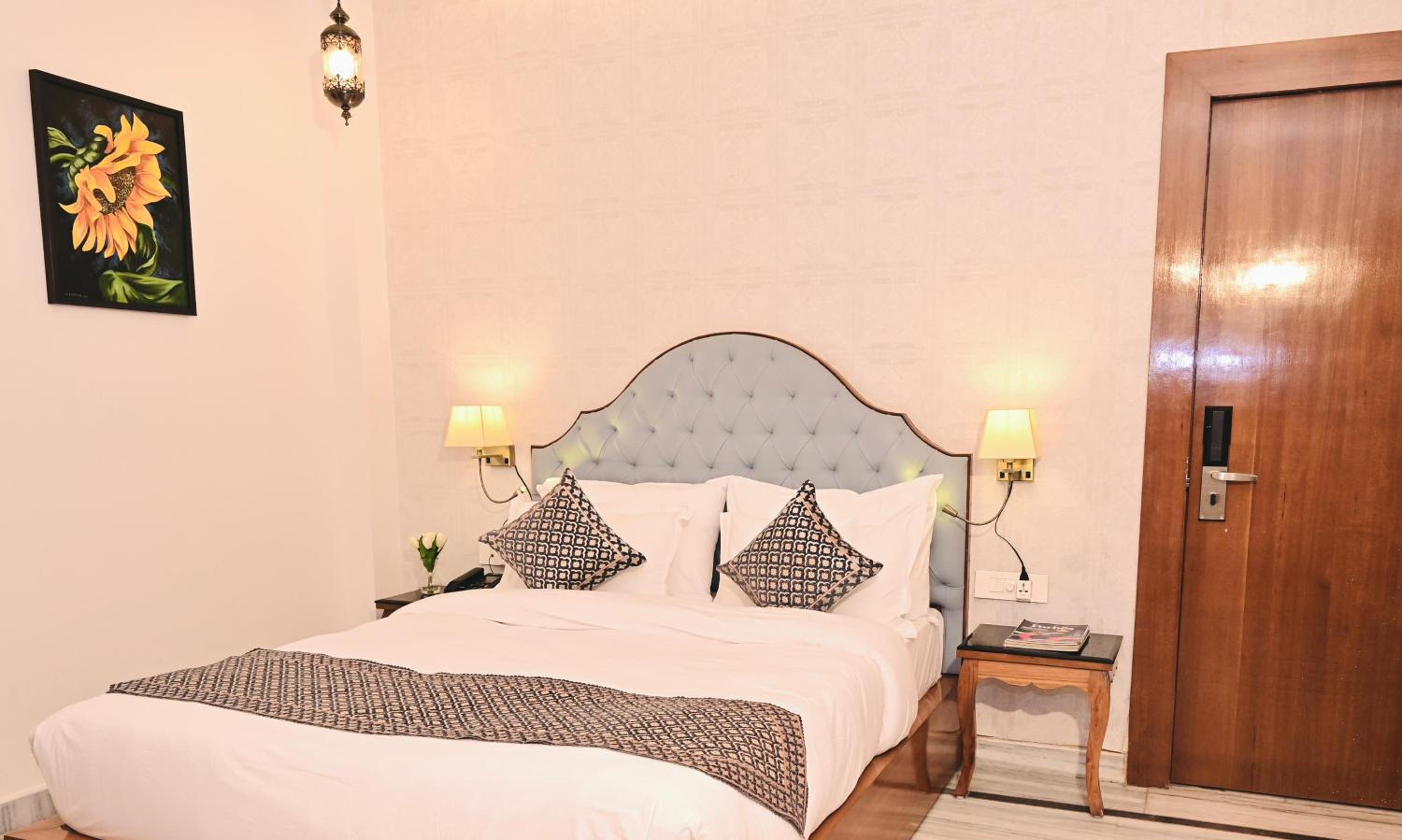 Standard Double Room - Photo 2