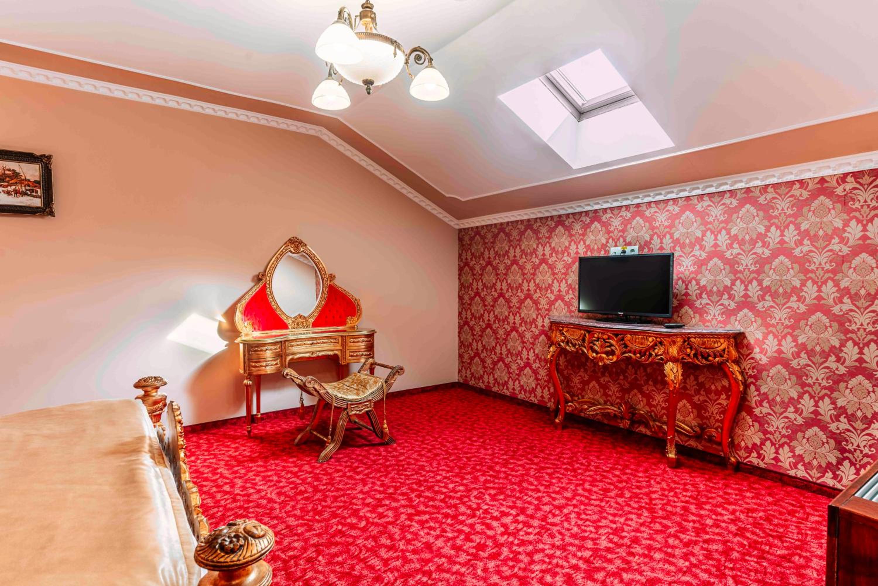 King Suite - Photo 4