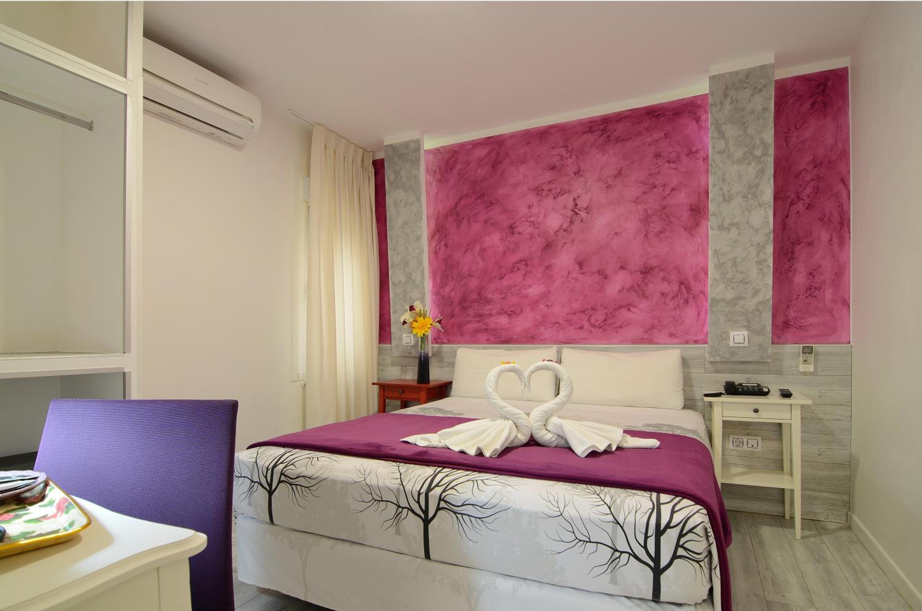 Basic Double Room photo 2