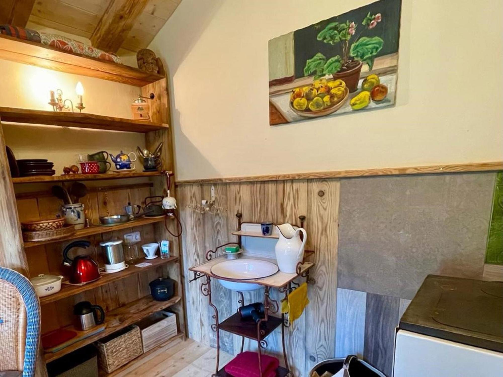 Mobile Home photo 3