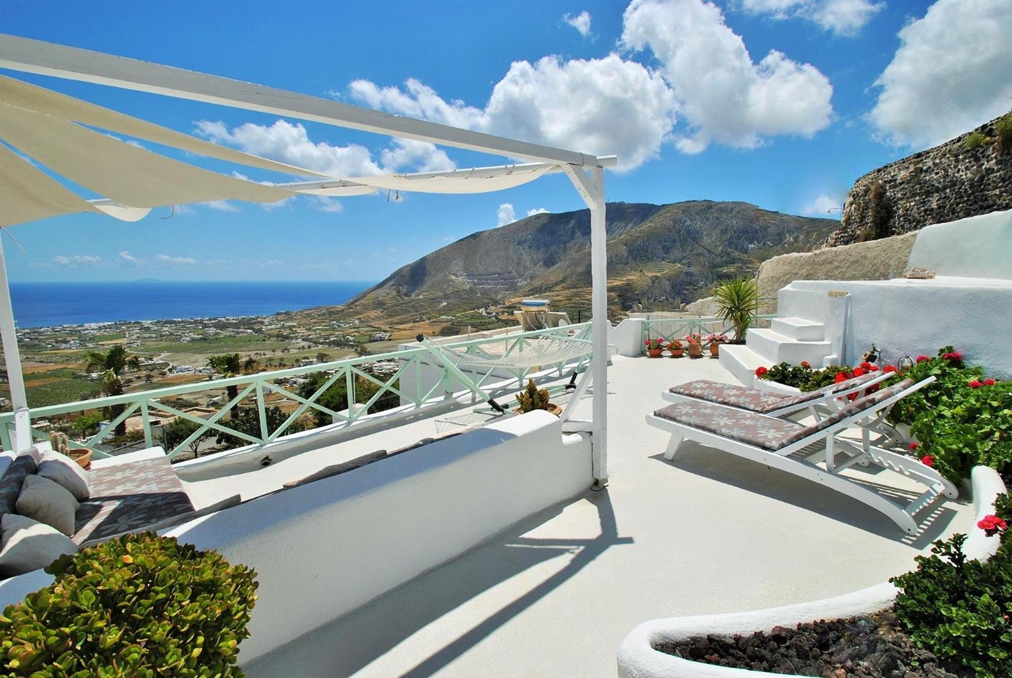 Villa photo 2
