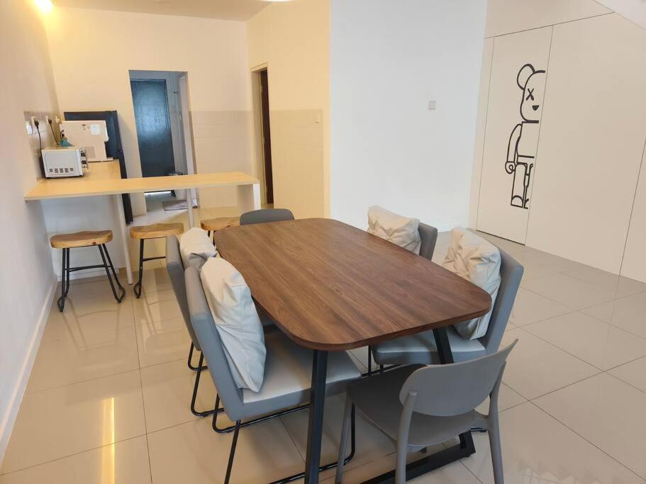 Four-Bedroom House photo 2