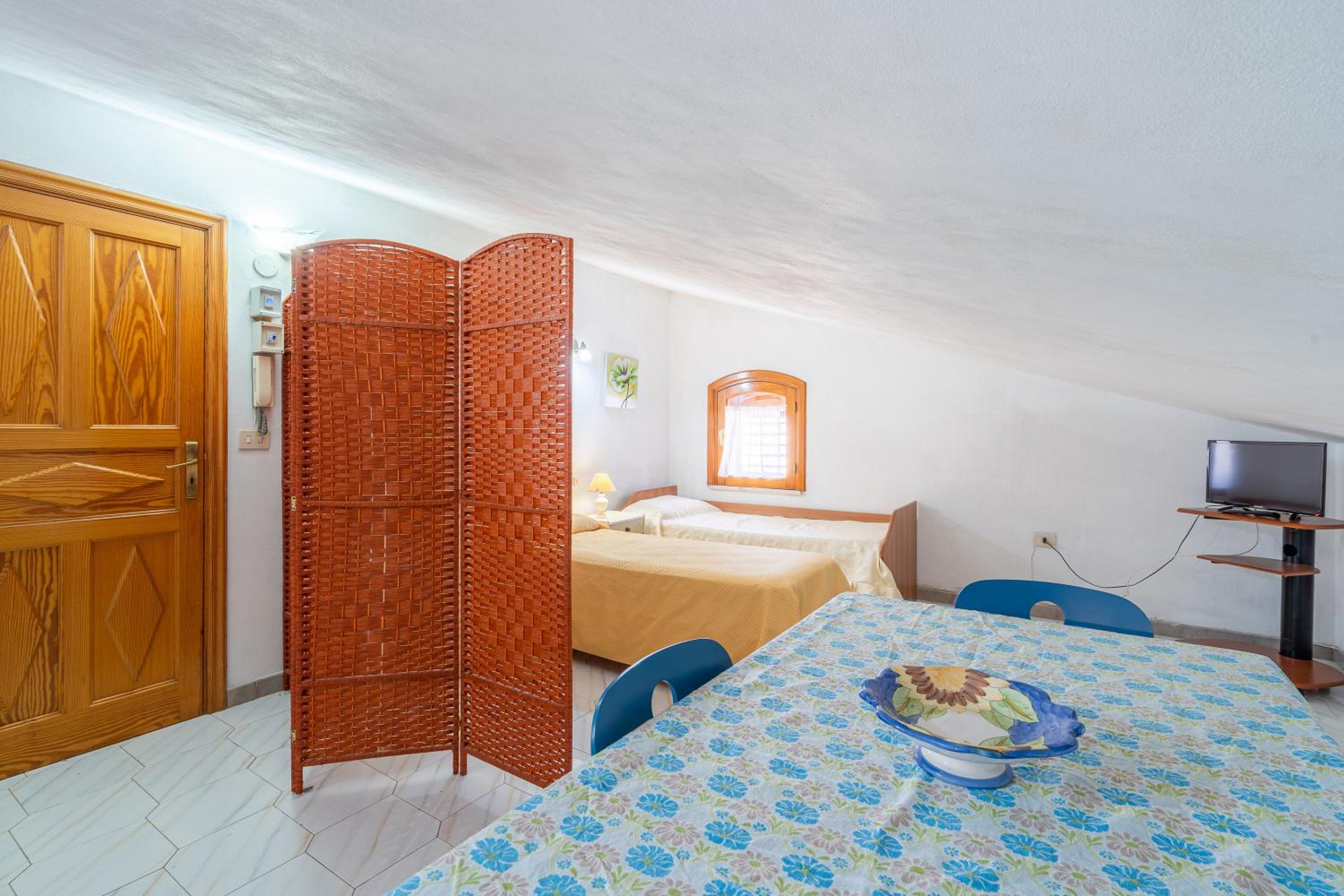 Superior One-Bedroom Apartment