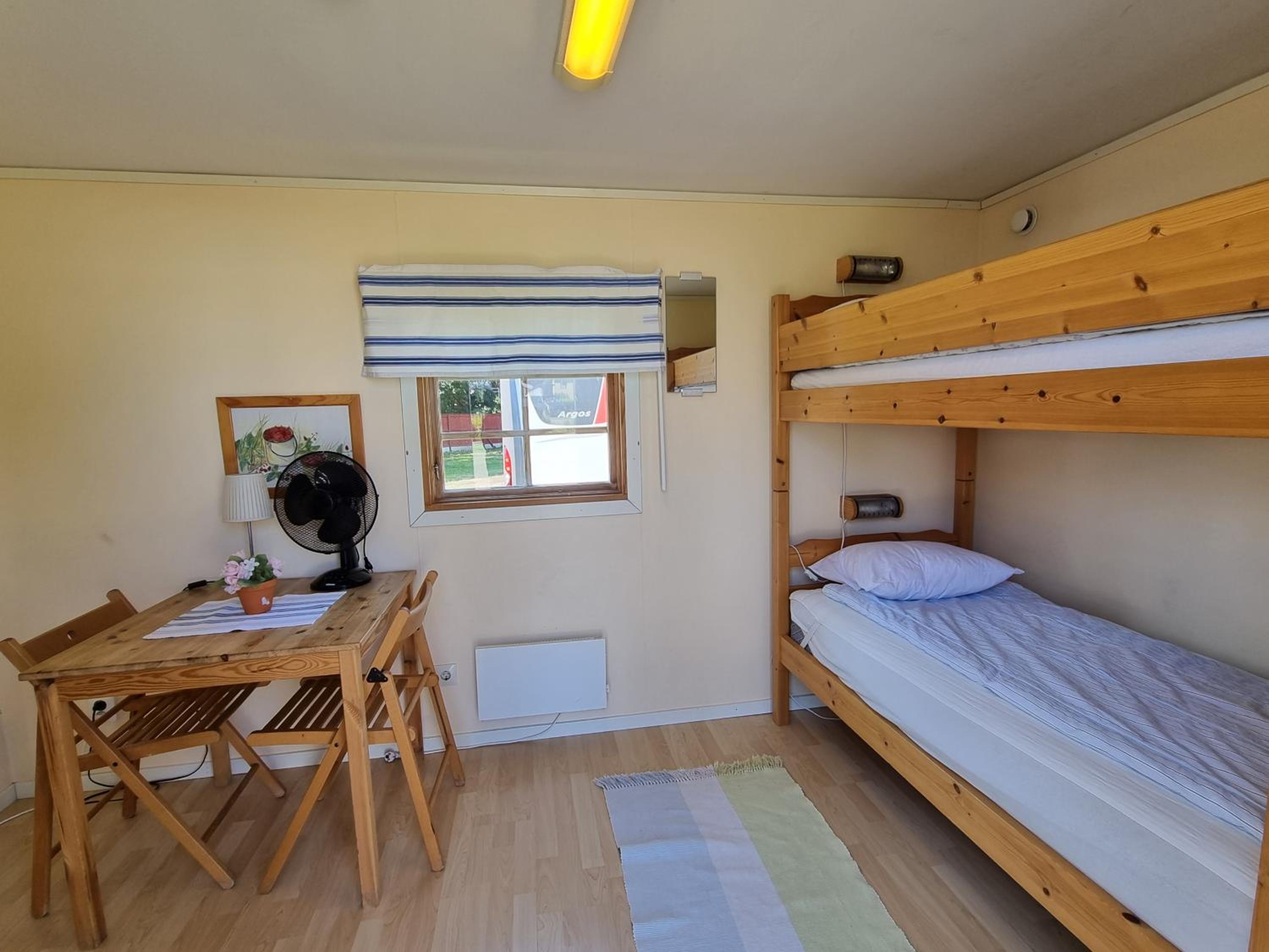 Economy Cottage (2 Adults) photo 1
