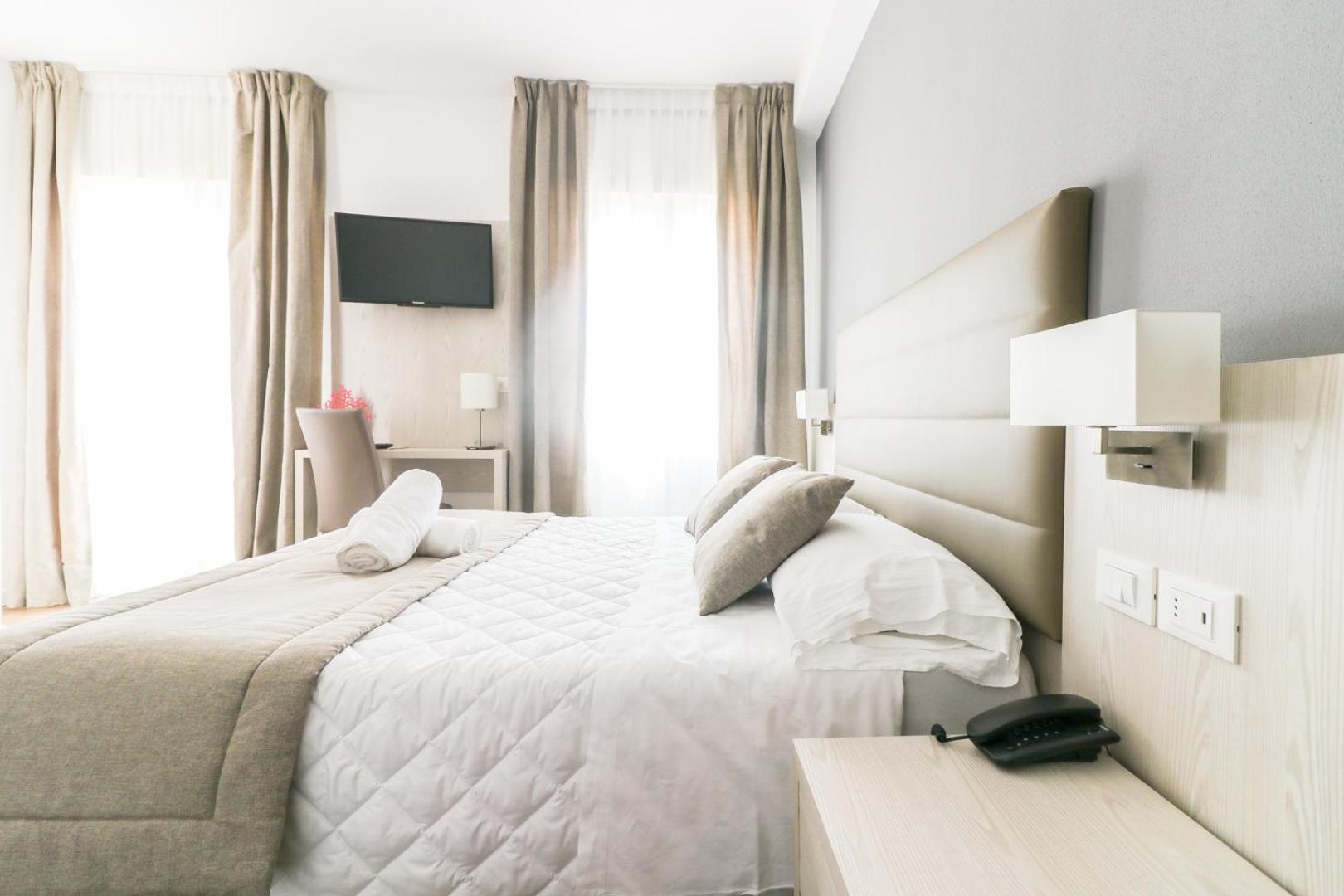 Deluxe Triple Room with Sea View photo 1