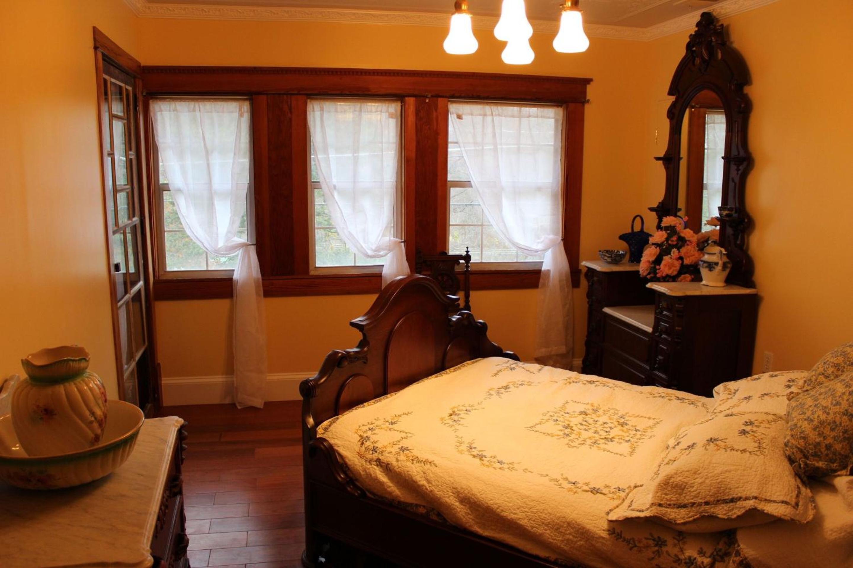 Standard Queen Room photo 1
