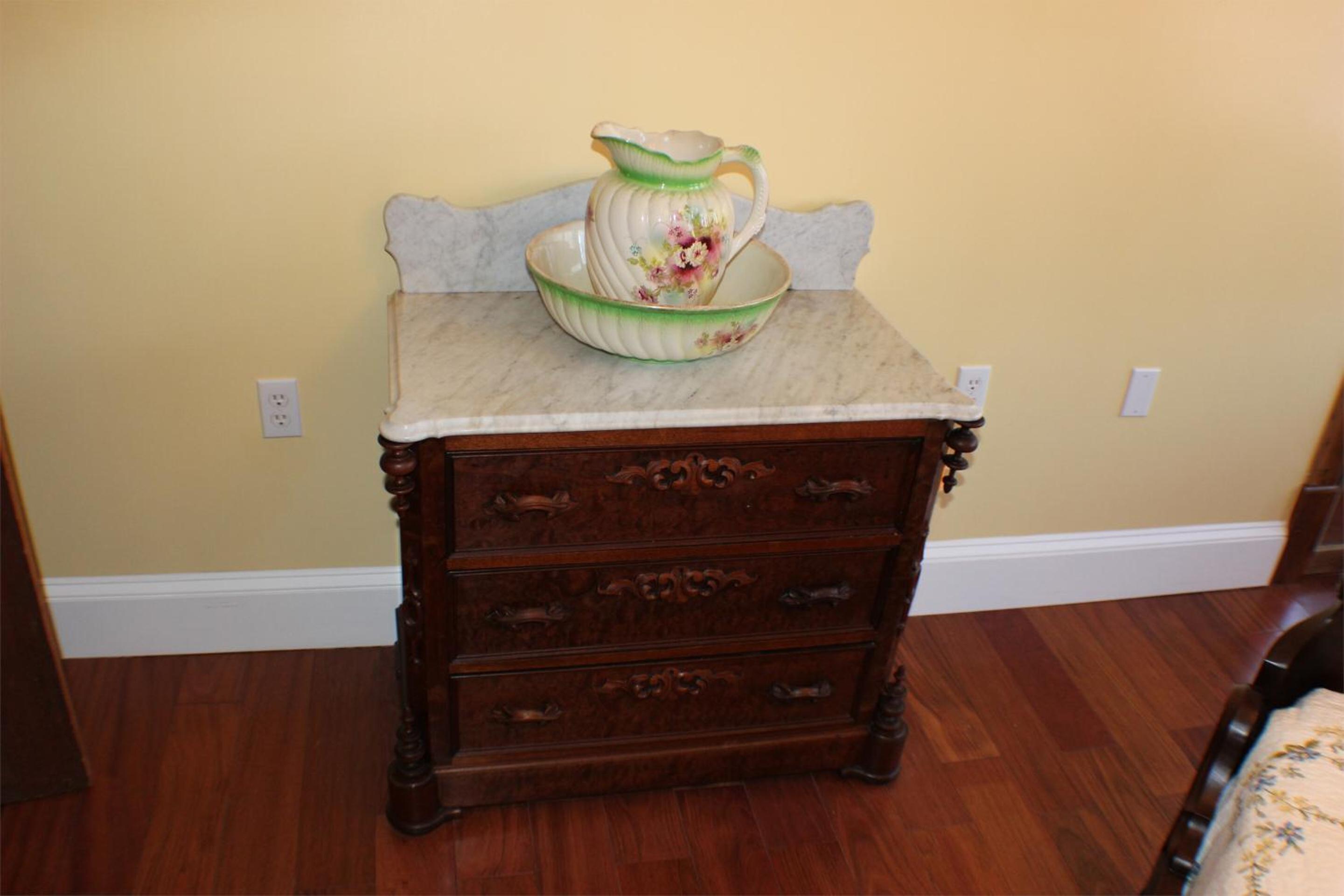Standard Queen Room photo 3