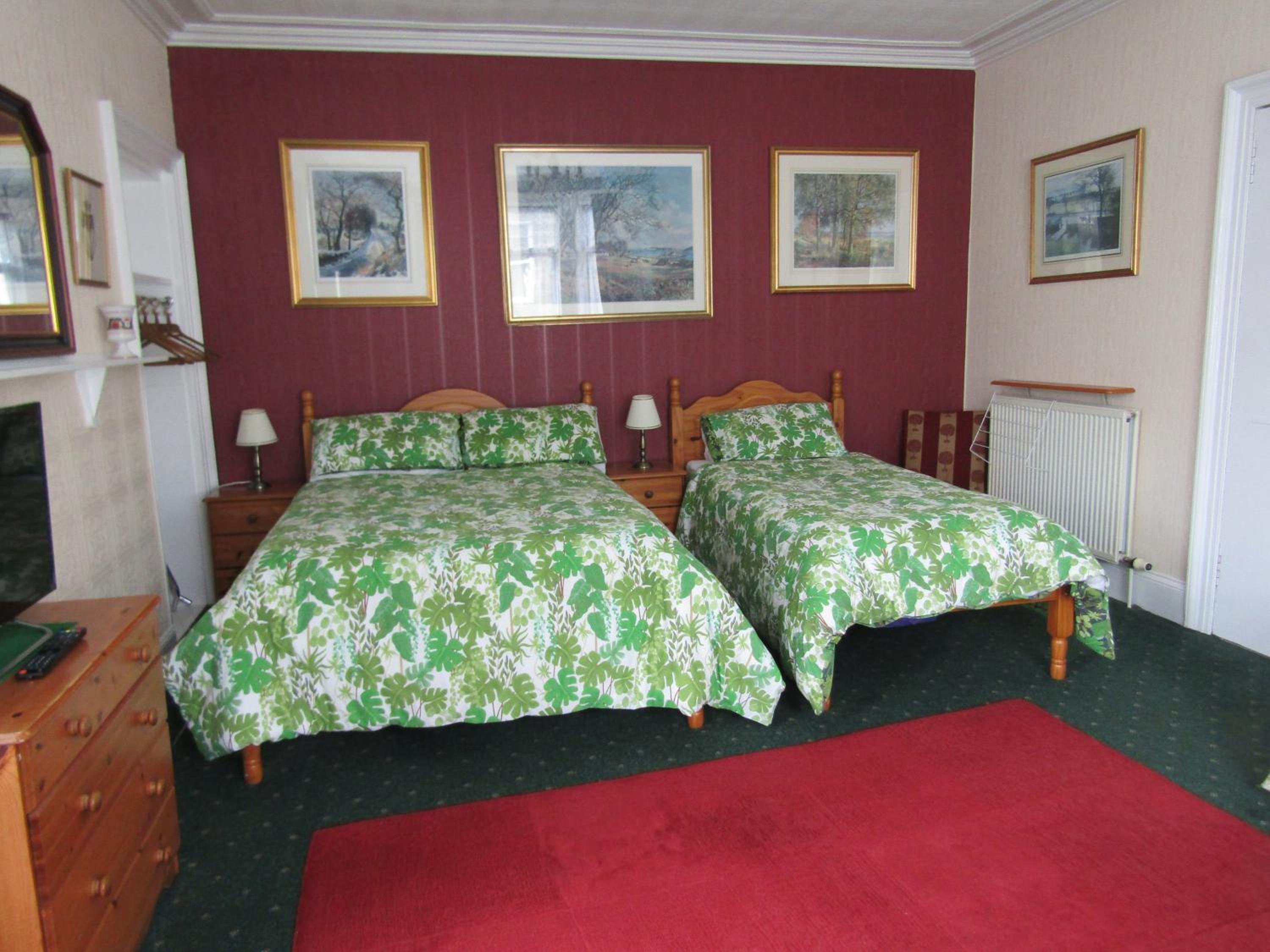 Family Room with Private Bathroom photo 1