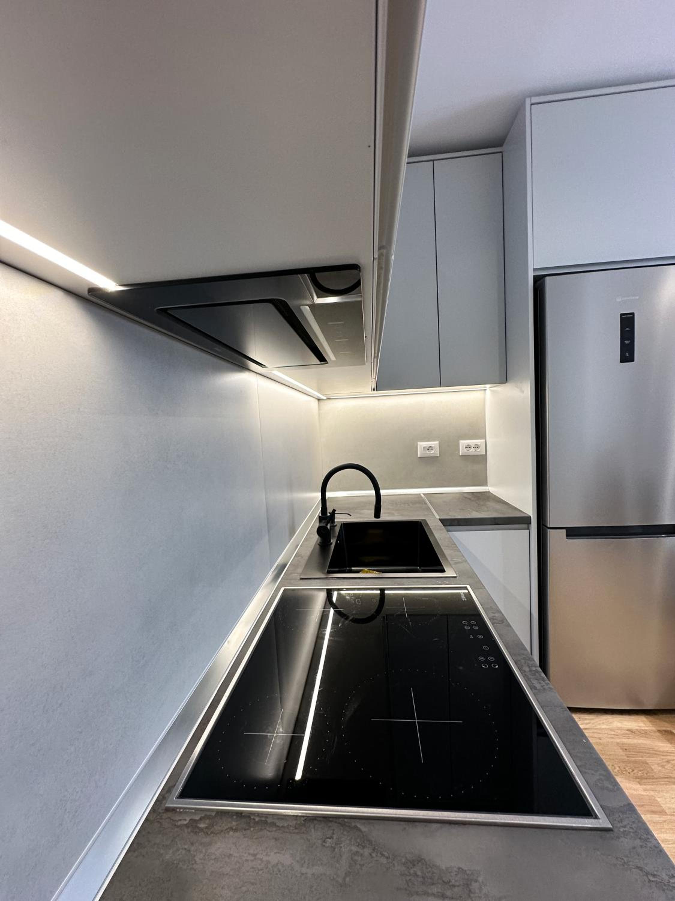 Deluxe One-Bedroom Apartment