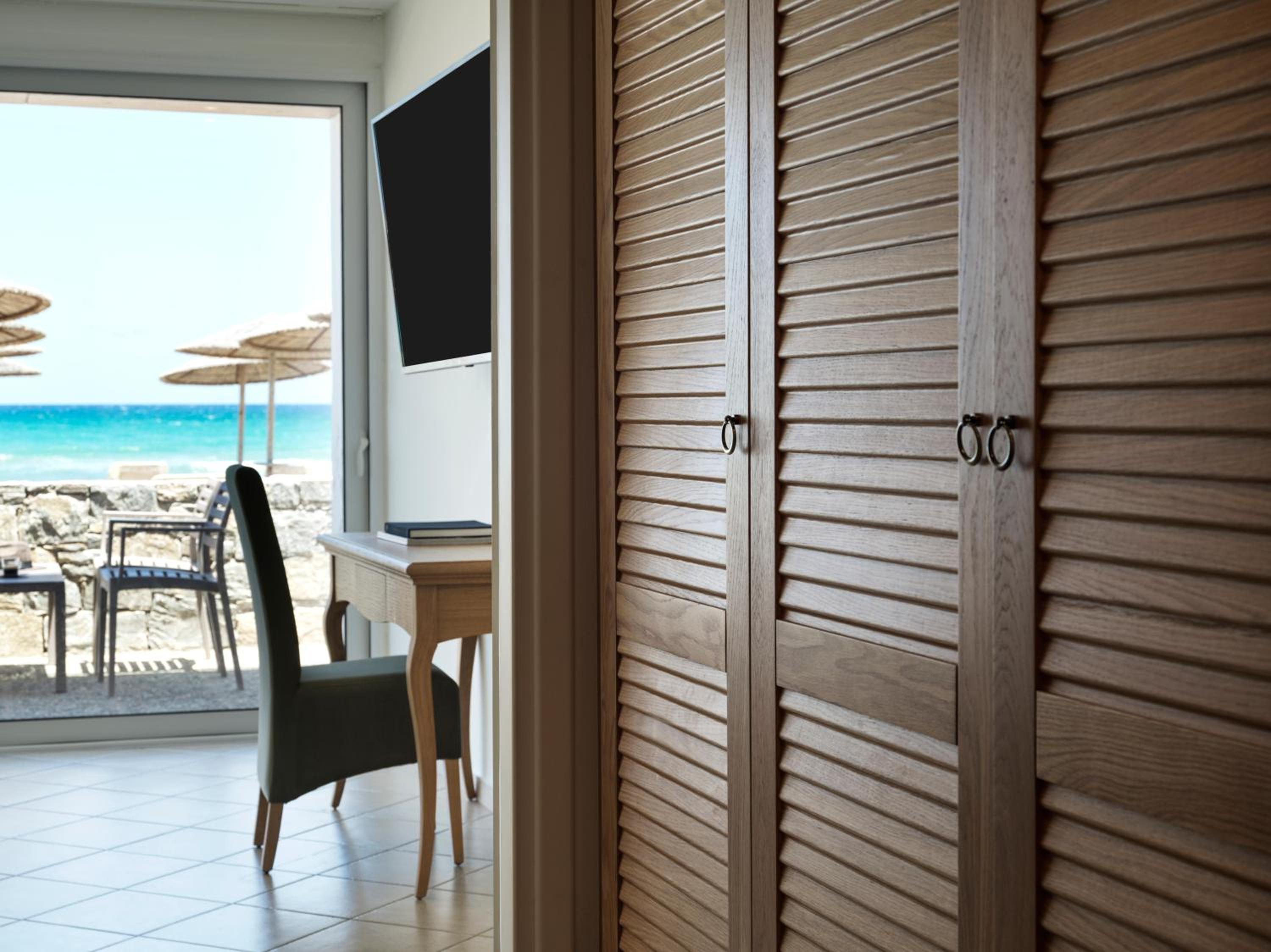 Premium Junior Suite Waterfront View