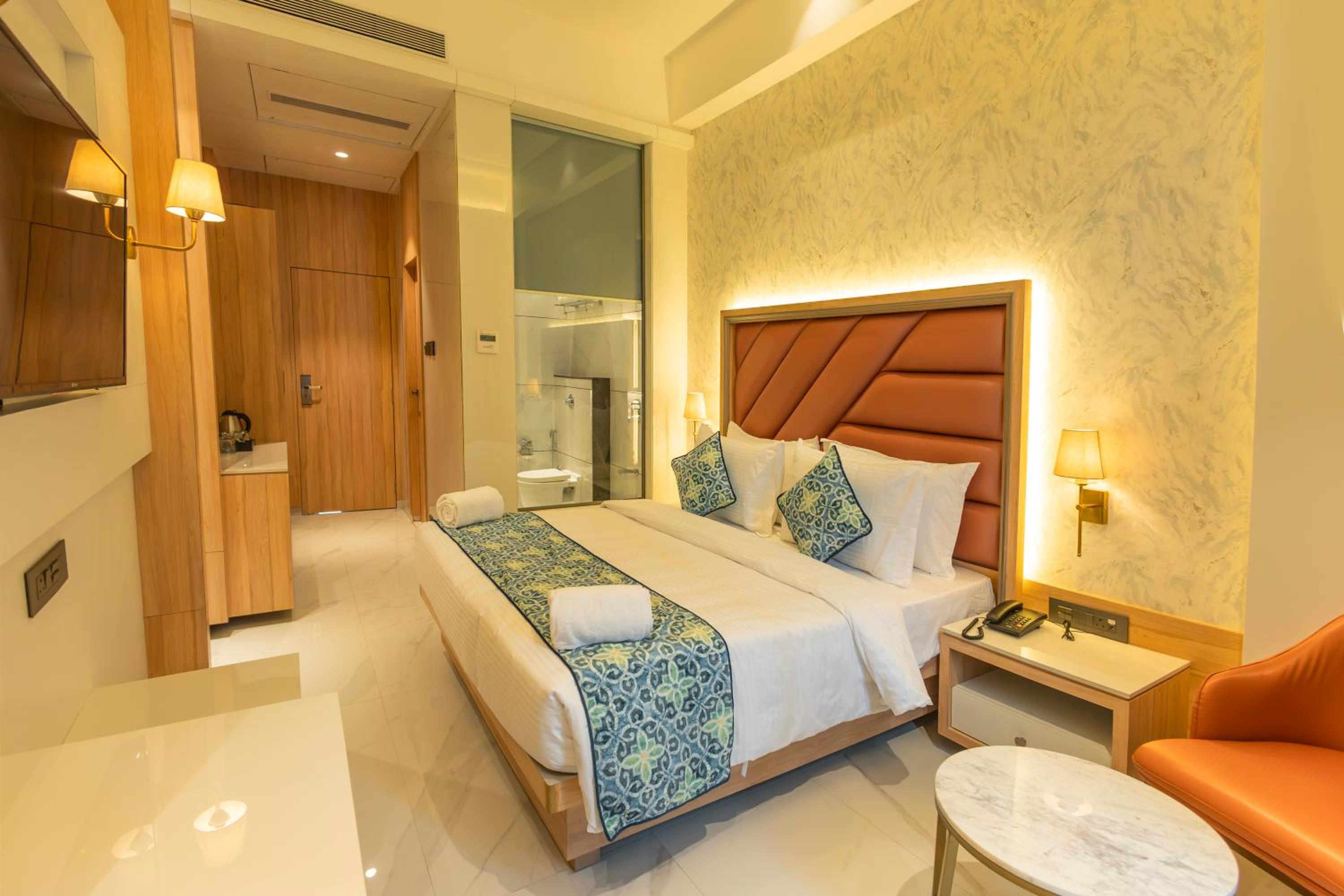 Superior Deluxe Double Or Twin Room  photo 1