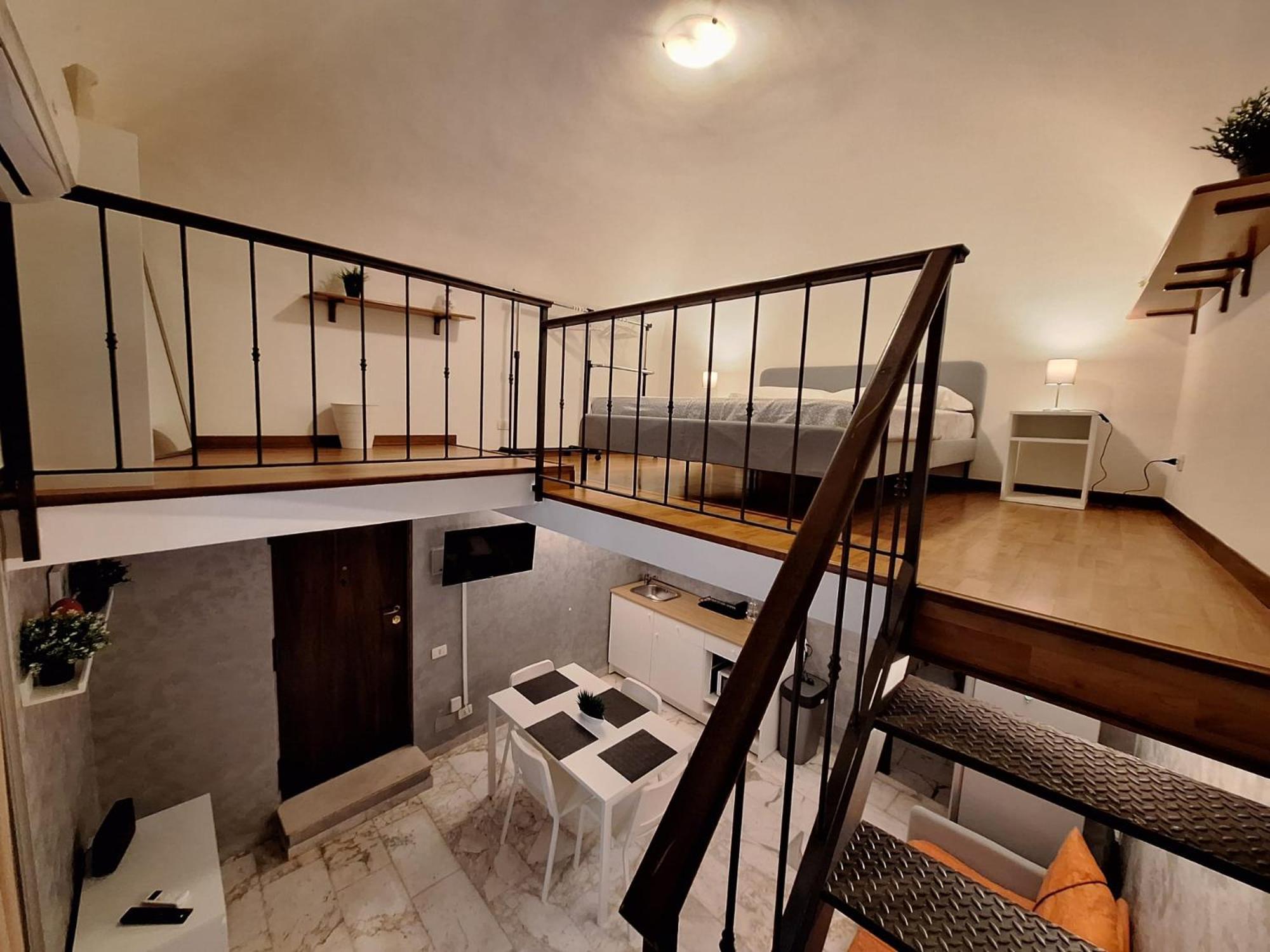 One-Bedroom Loft Apartment 