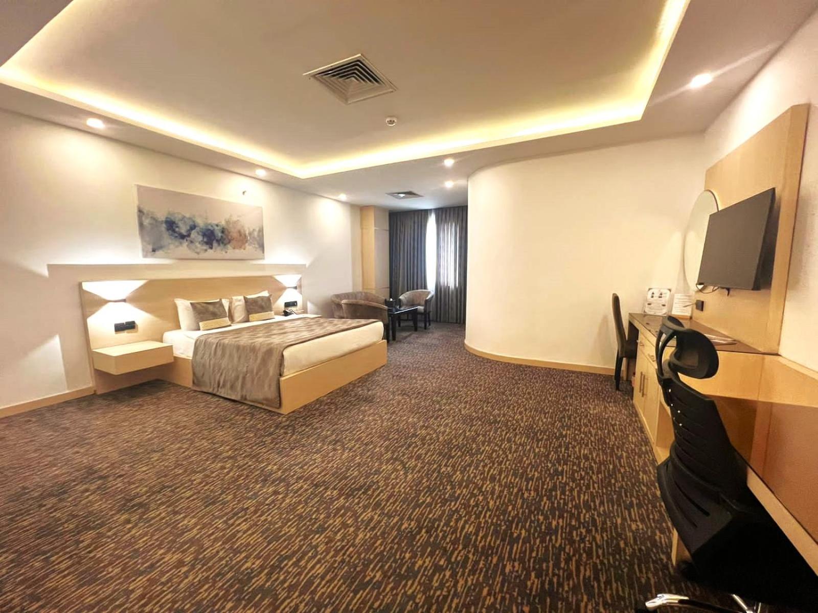 Royal Suite photo 1