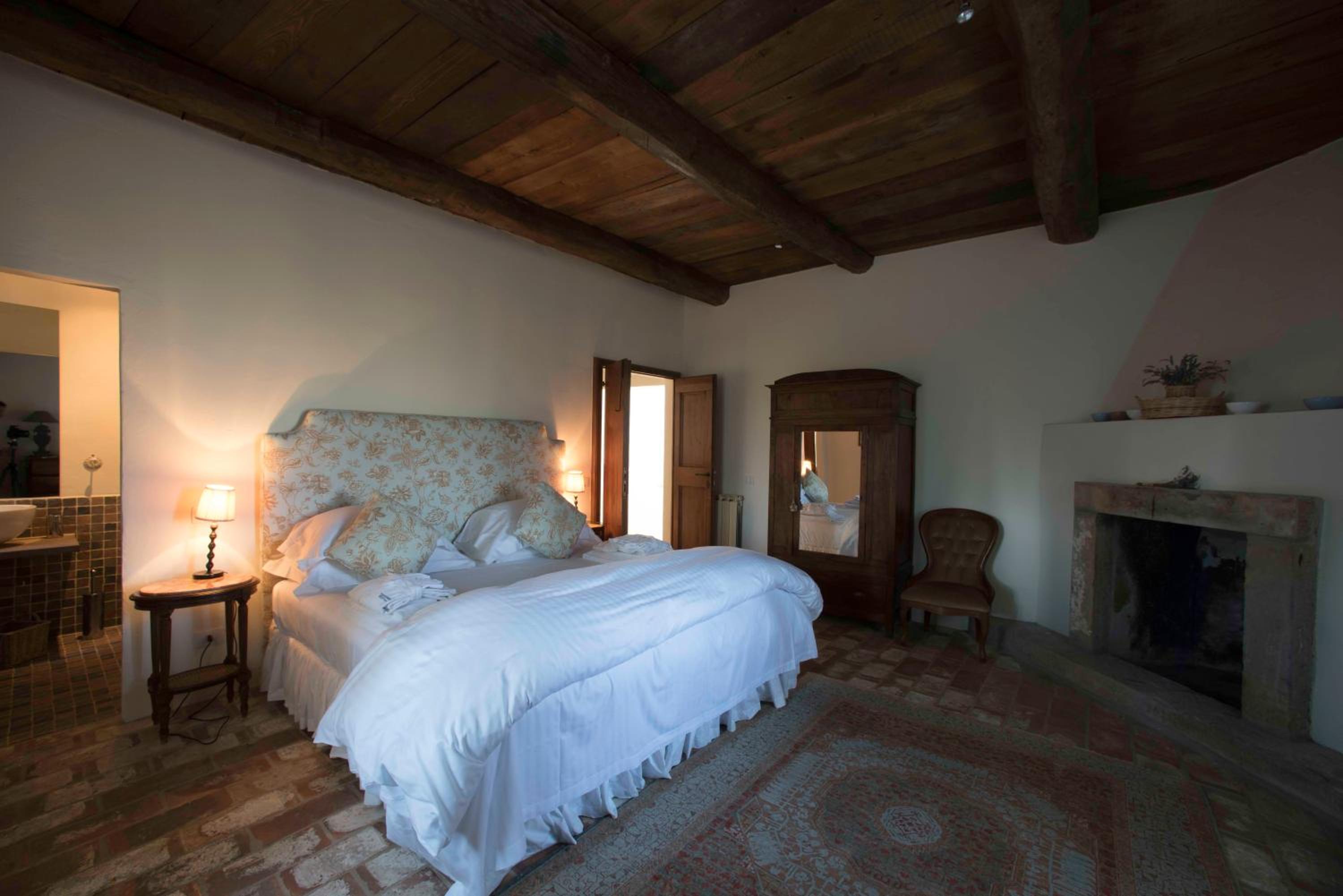 Classic Double Room - Photo 8