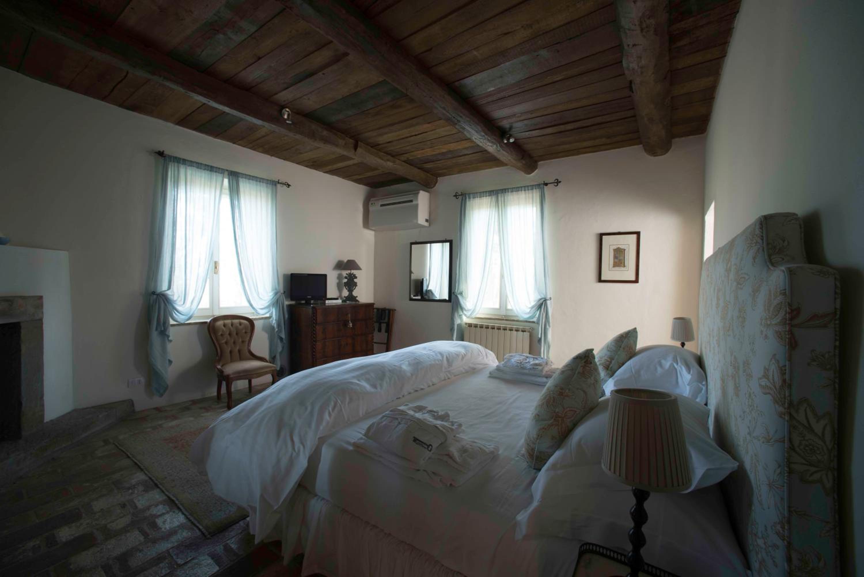 Classic Double Room - Photo 7