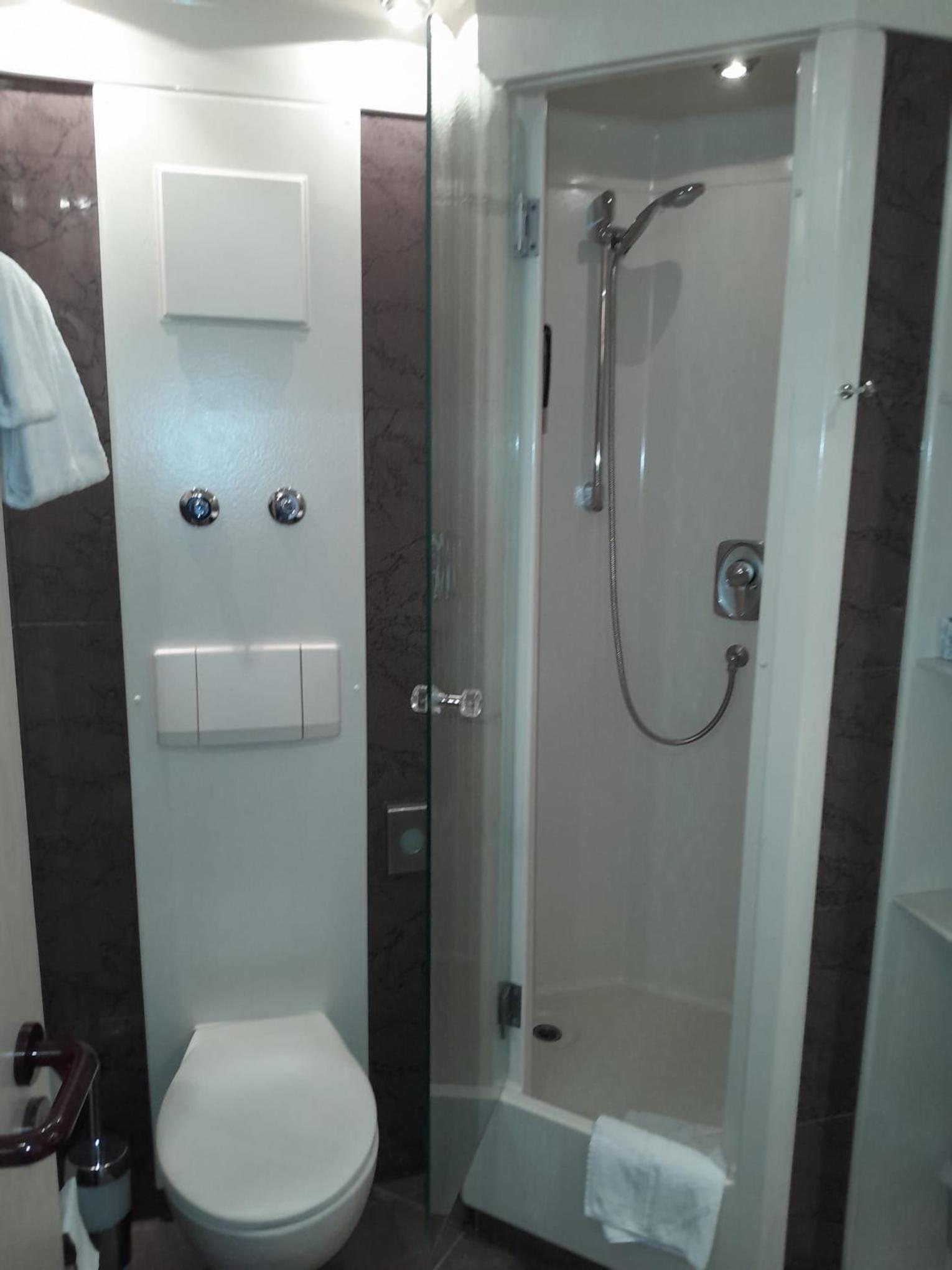 Double Room - Photo 4
