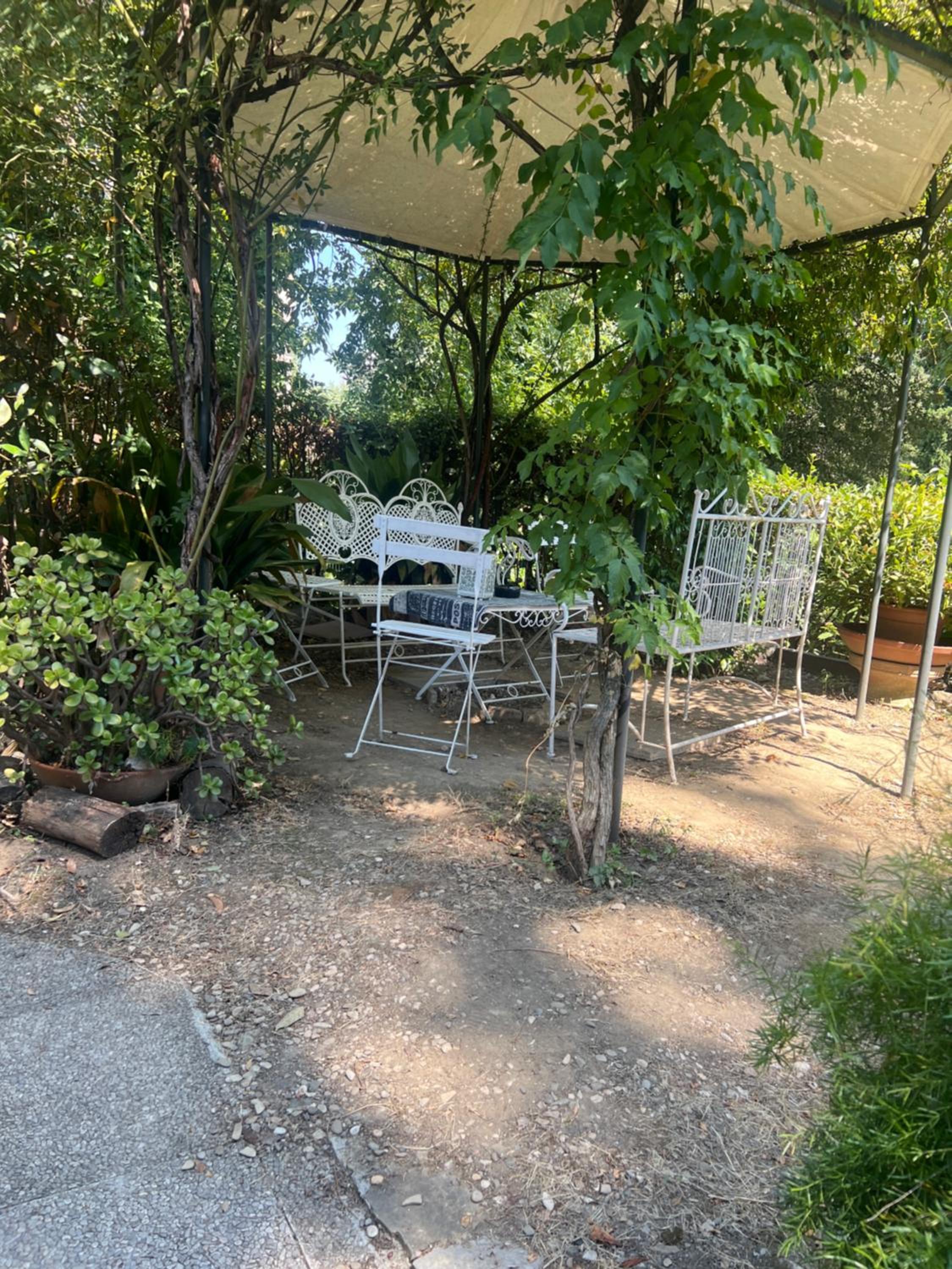 Double Room with Terrace thumbnail 6