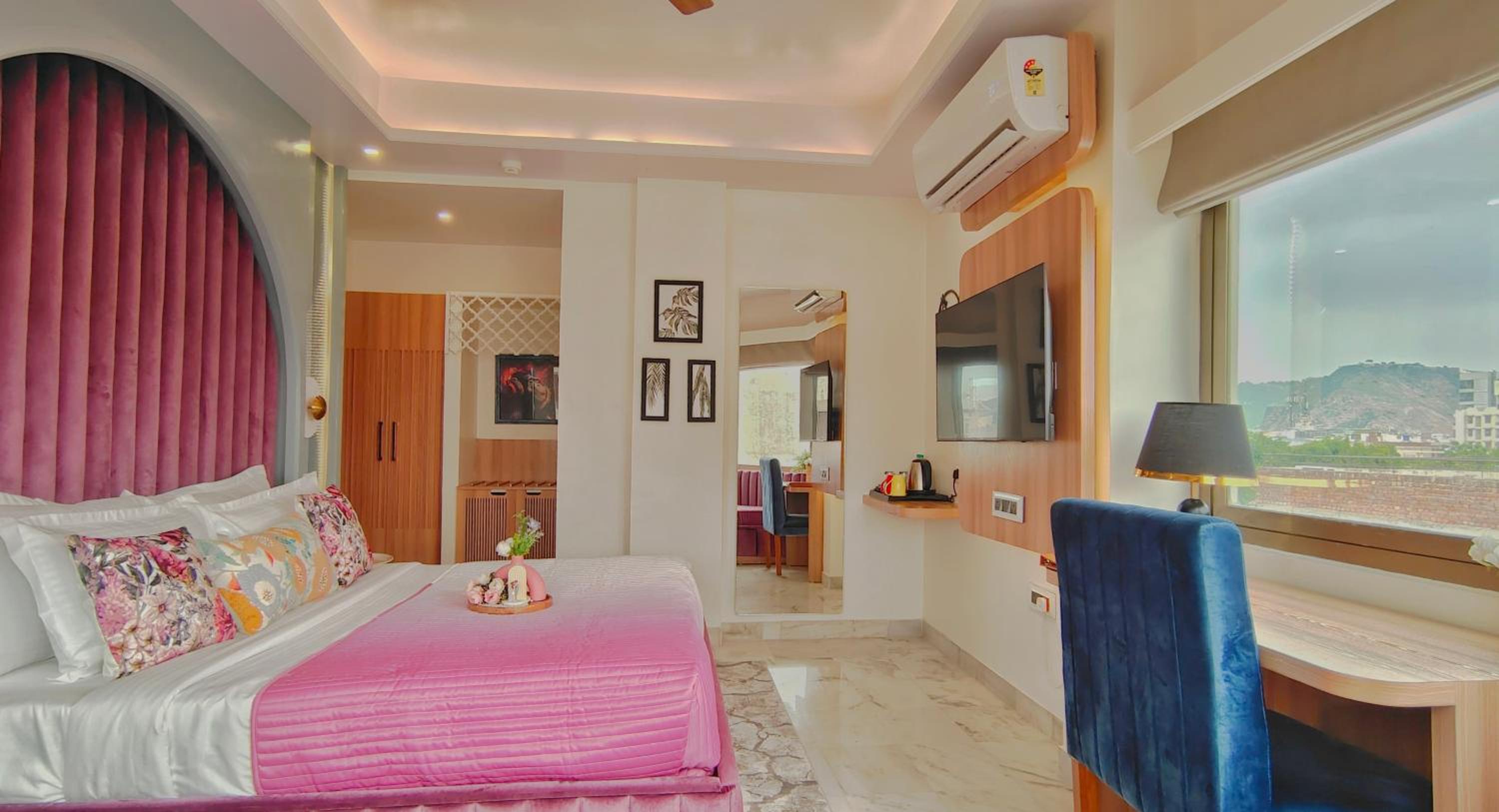 Panoramic View Room with Day Bed: Enjoy 10% off on - F&B, Spa, car Hire, Complimentary Welcome Drink & Hi-Tea, Candlelight Dinner & Room Decoration Available  - Photo 14