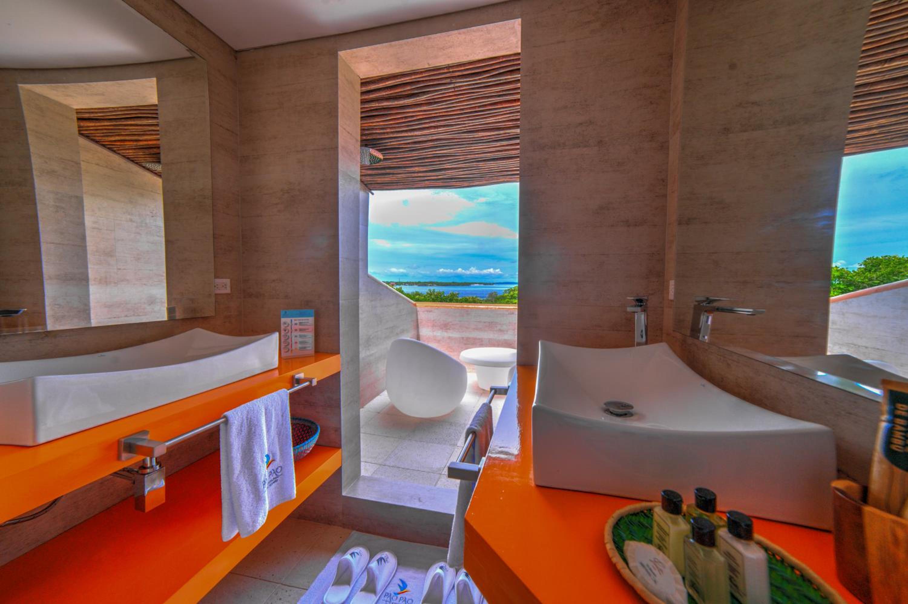 Deluxe Double Room with Balcony and Sea View photo 3