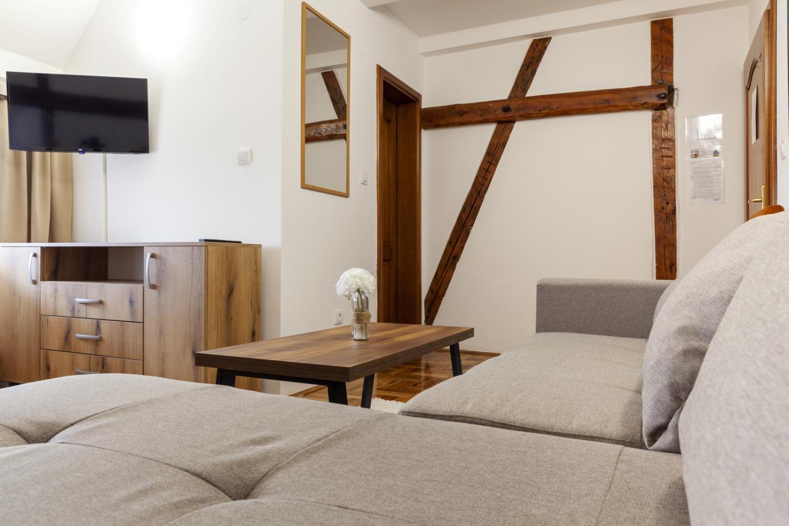 Quadruple Room with Private Bathroom photo 2