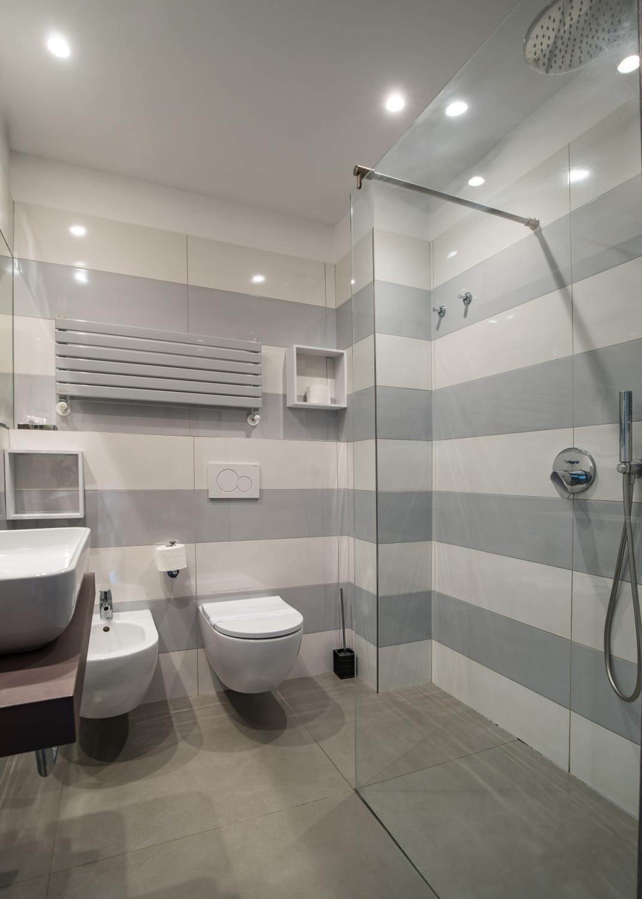 Superior Double Room with Balcony and Lake View photo 3
