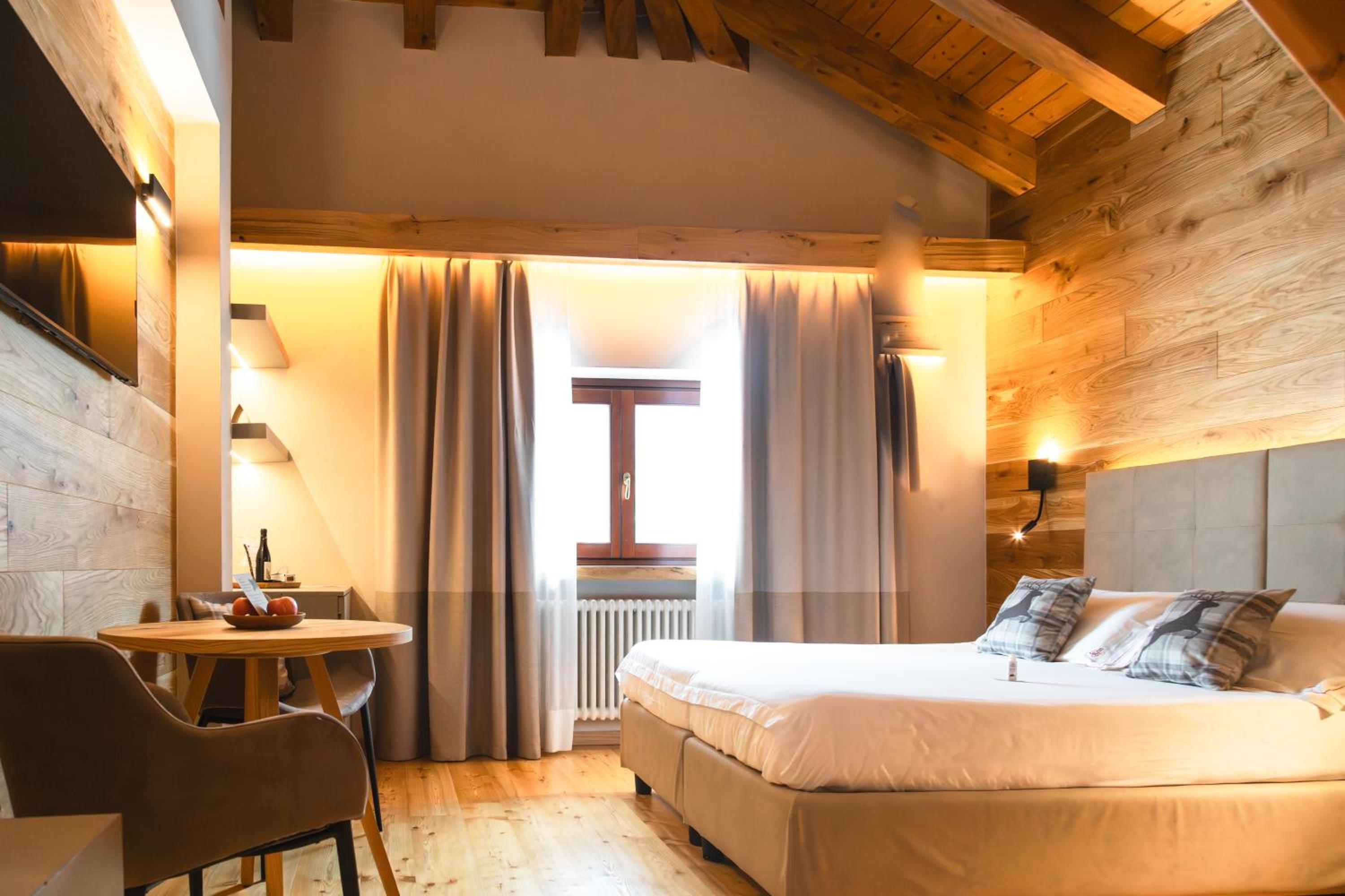 Deluxe Double Room with Bath