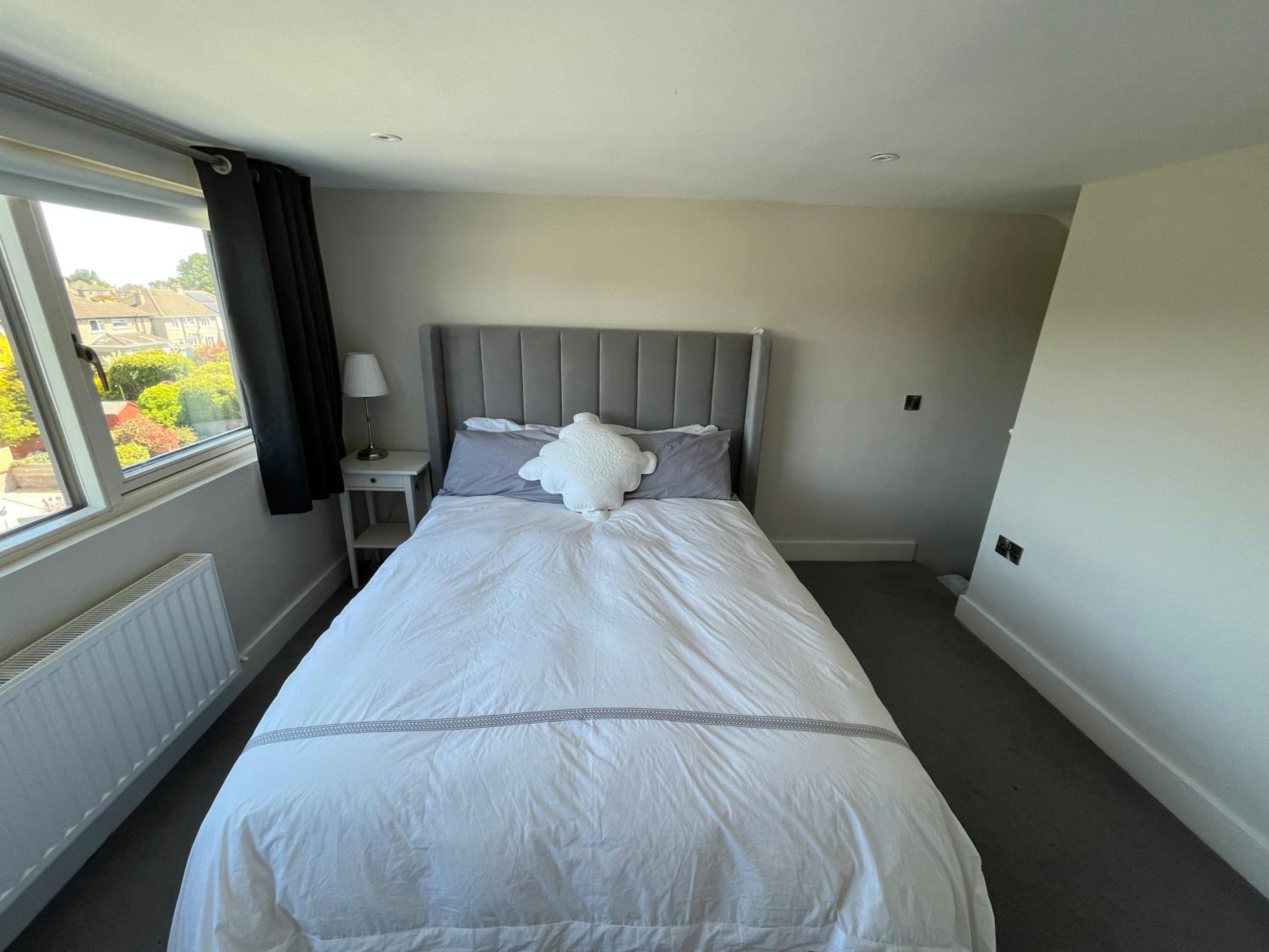 Four-Bedroom House photo 2