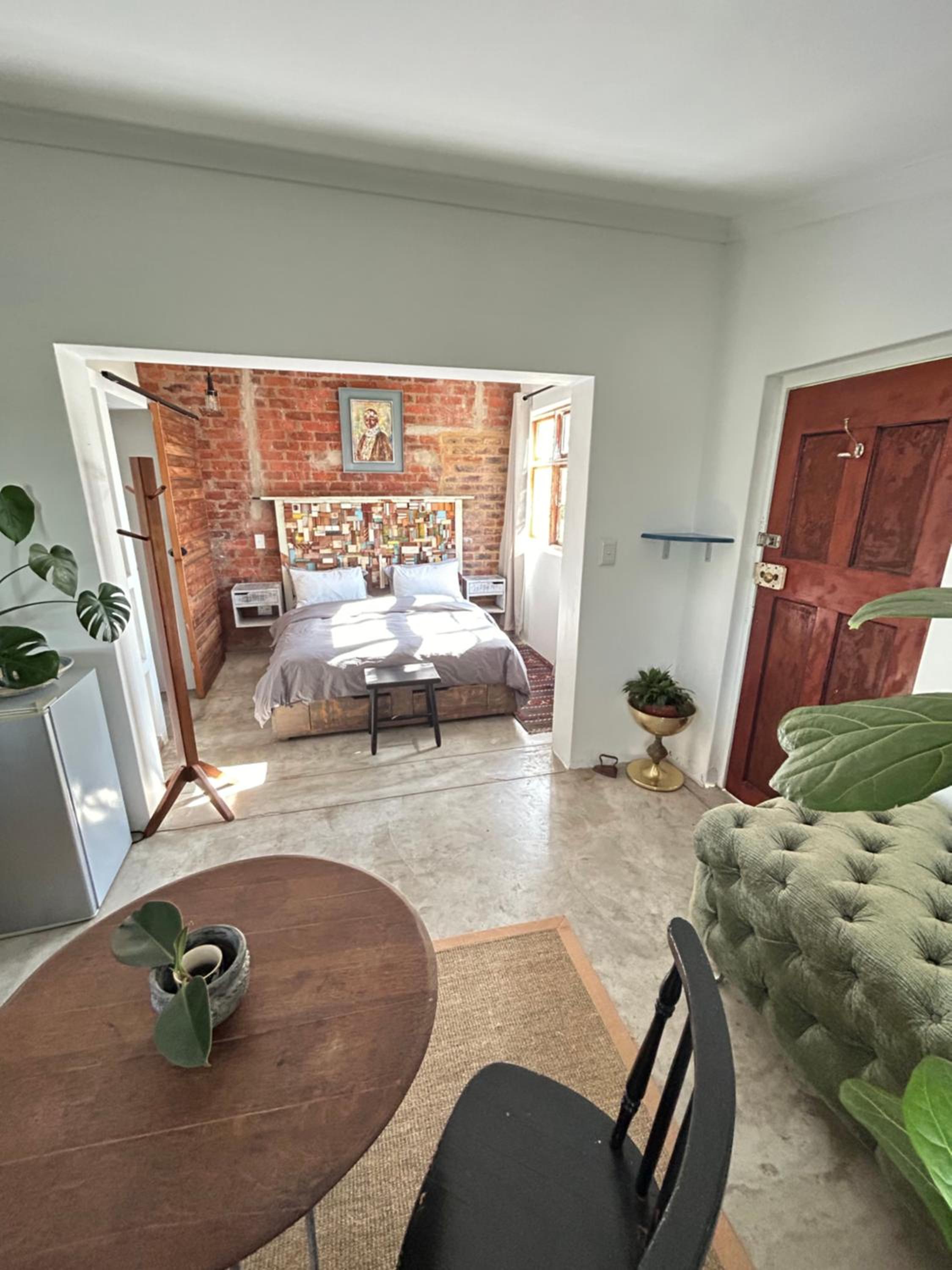Apartment with Garden View
