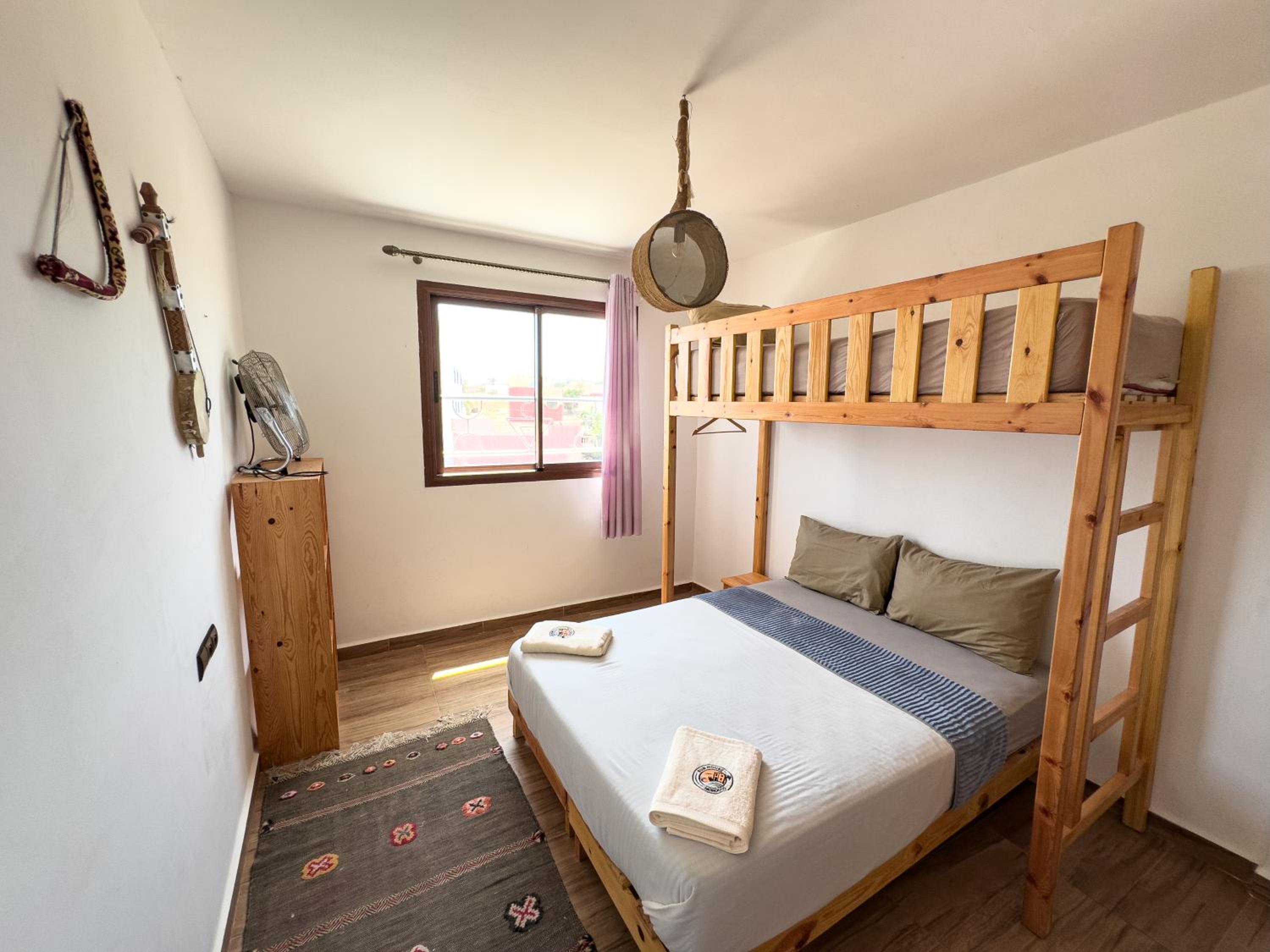 Triple Room With Pool View - Photo 5