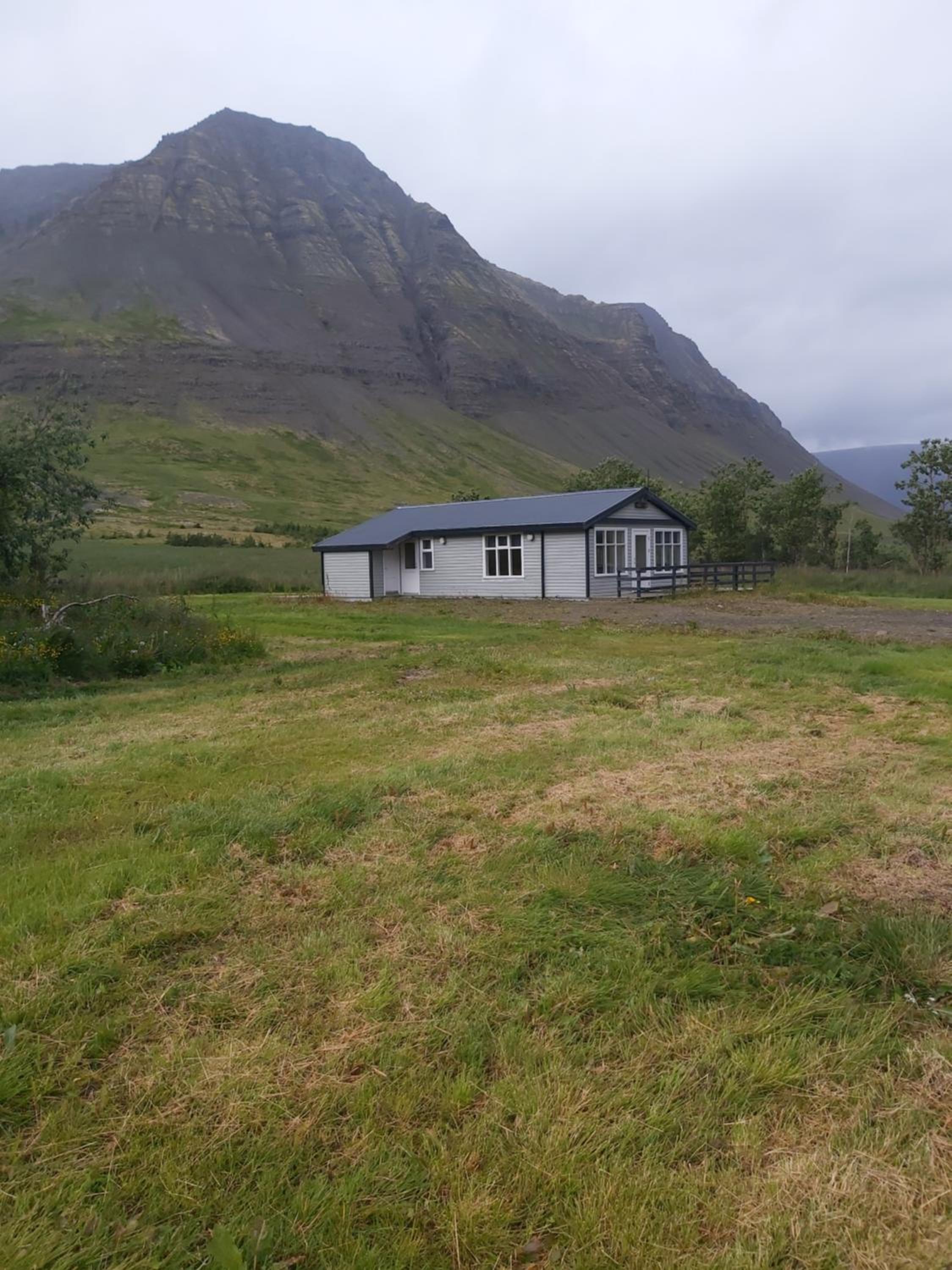 Three-Bedroom Vacation Home  photo 2