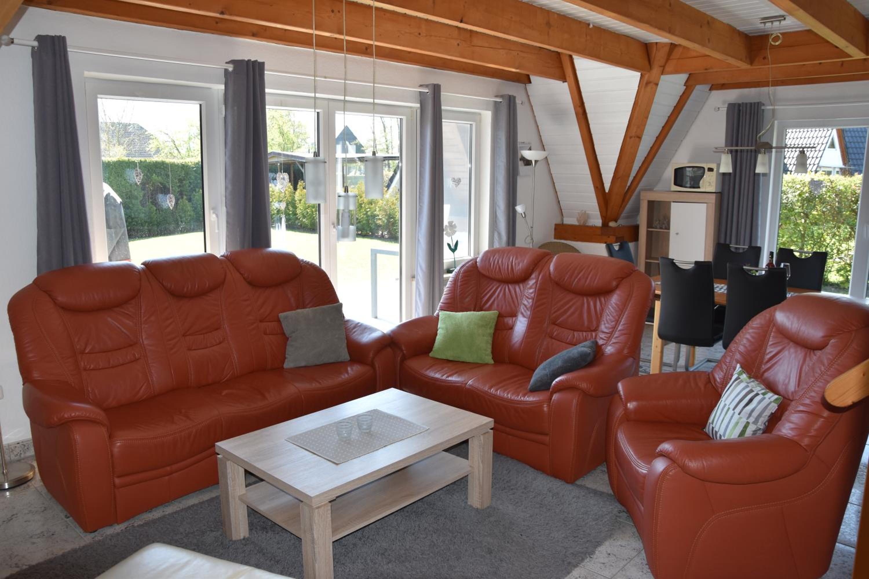 Three-Bedroom House photo 2
