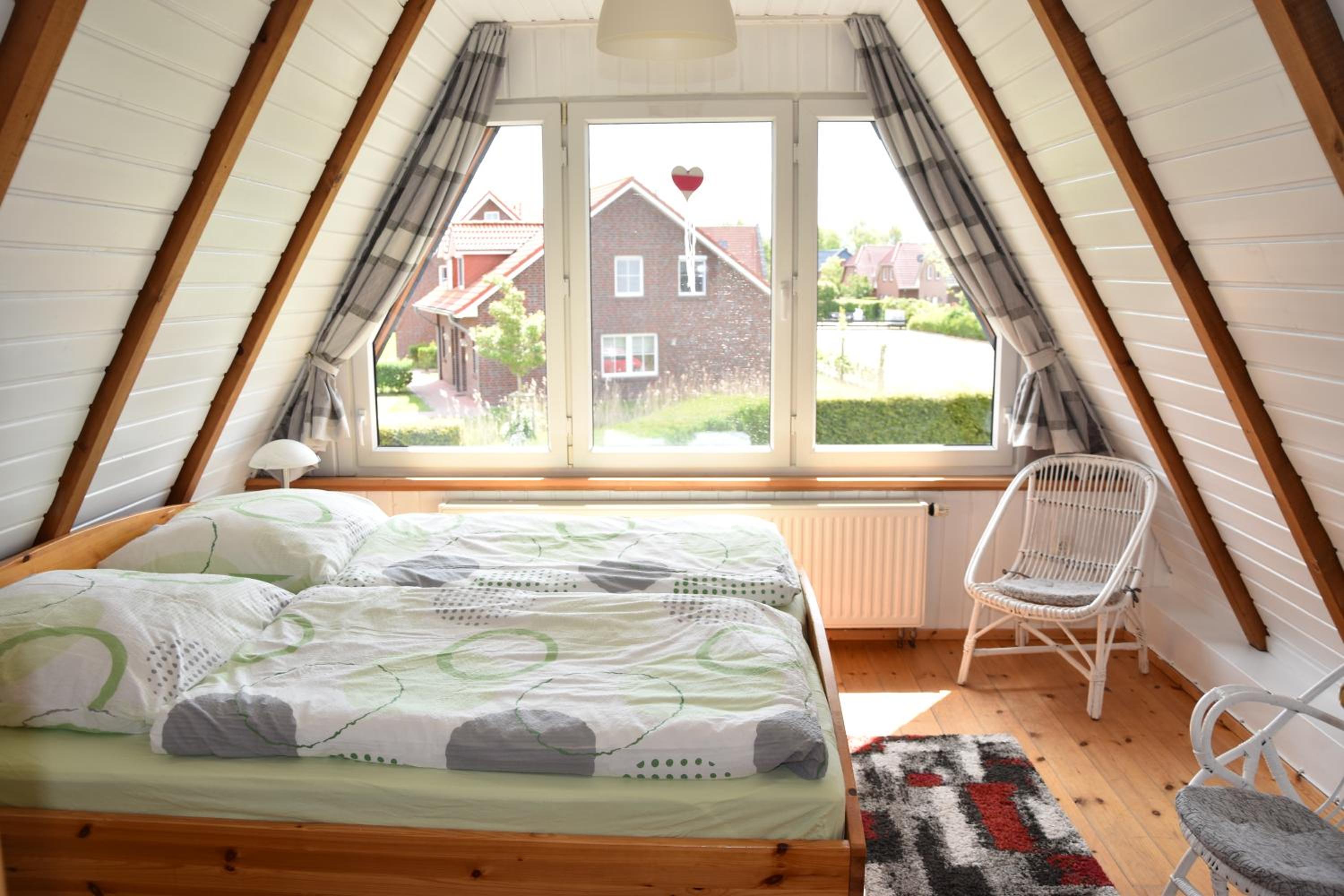 Three-Bedroom House photo 1