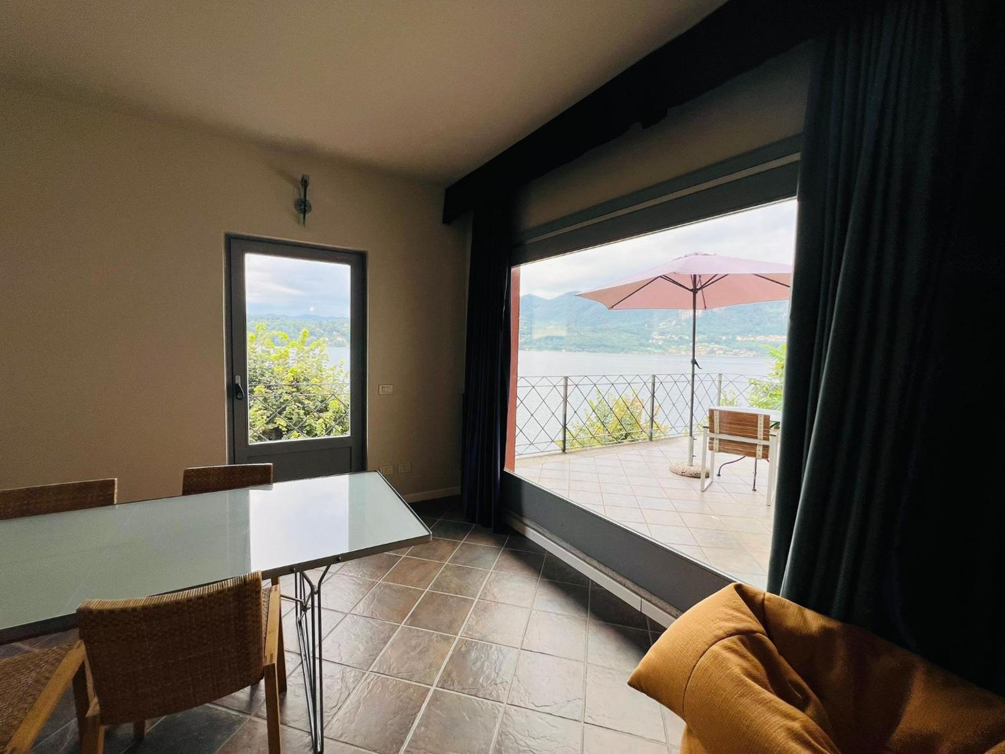 Apartment with Lake View - Photo 7