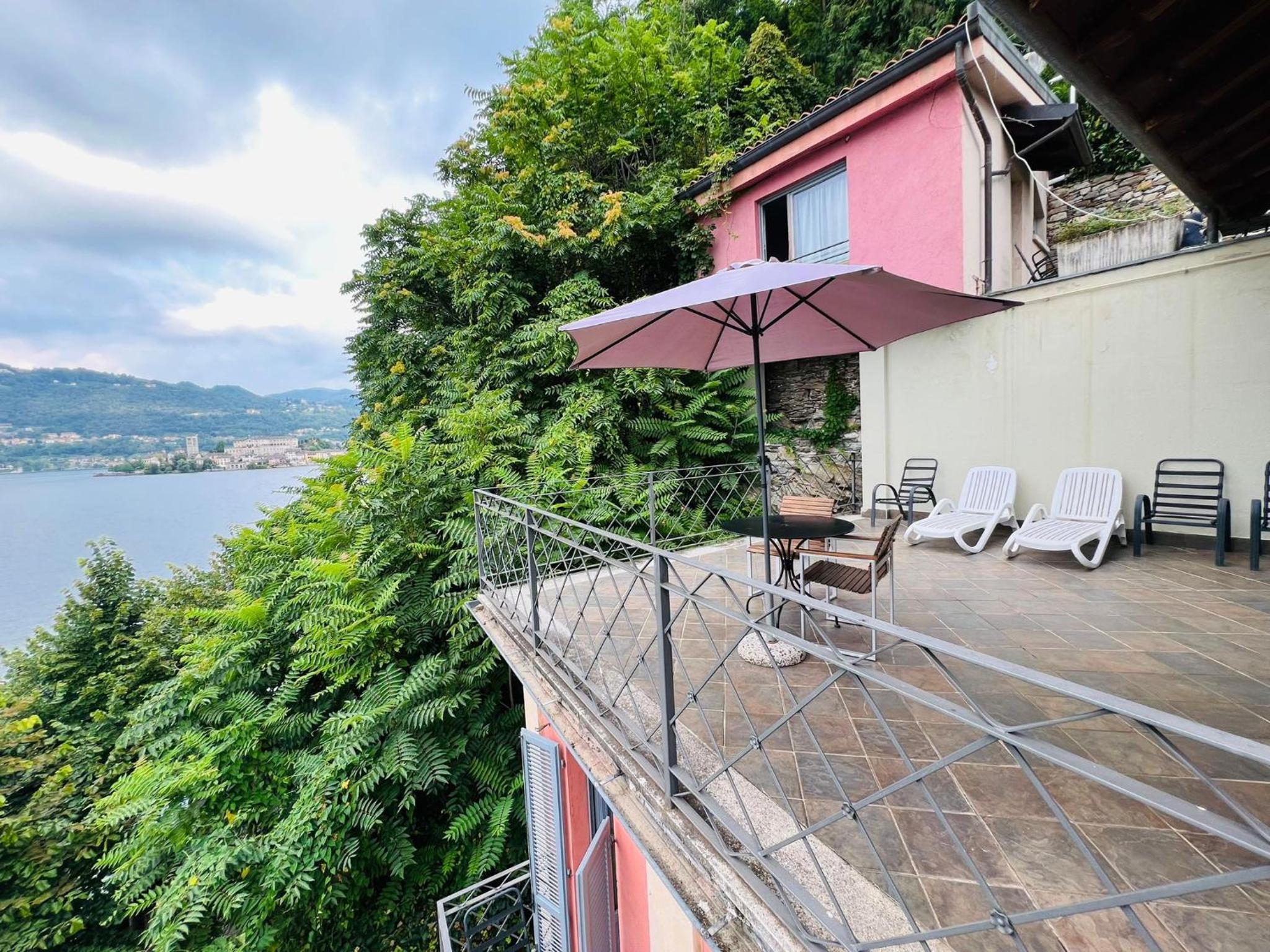 Apartment with Lake View - Photo 17