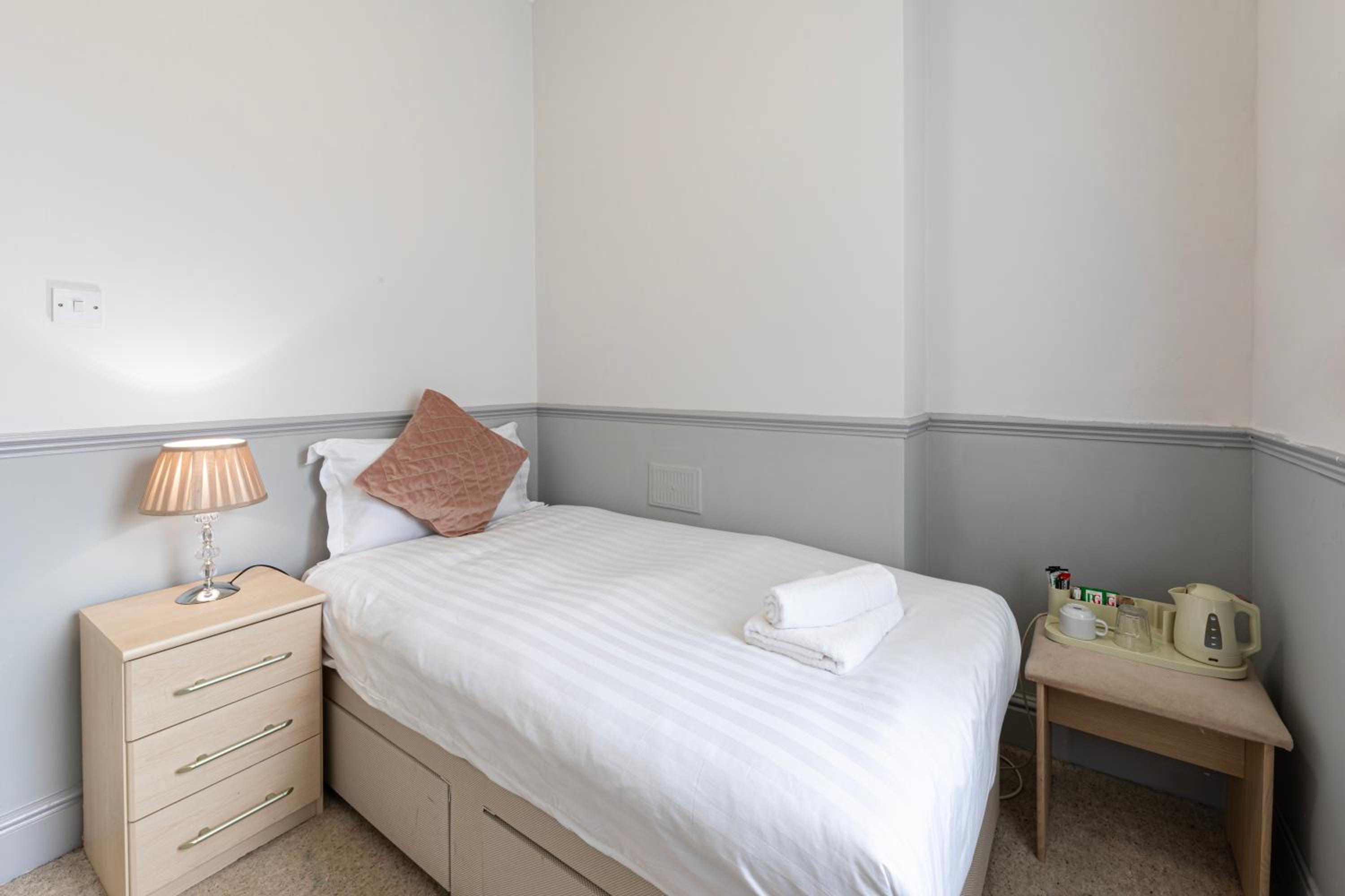 Standard Single Room photo 2