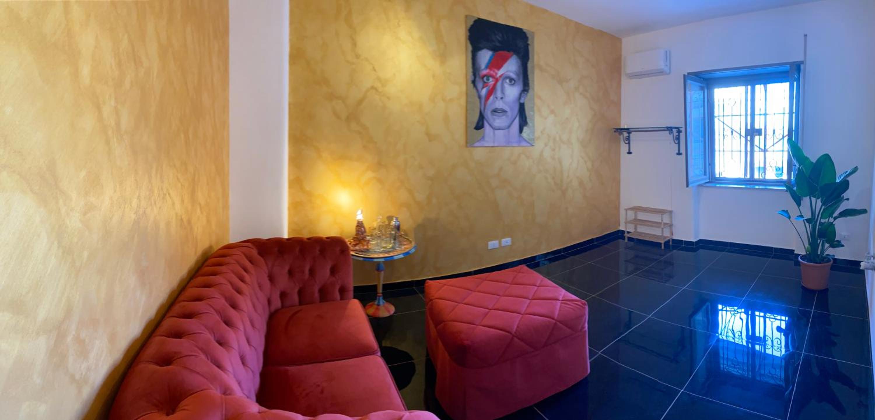 Deluxe Studio