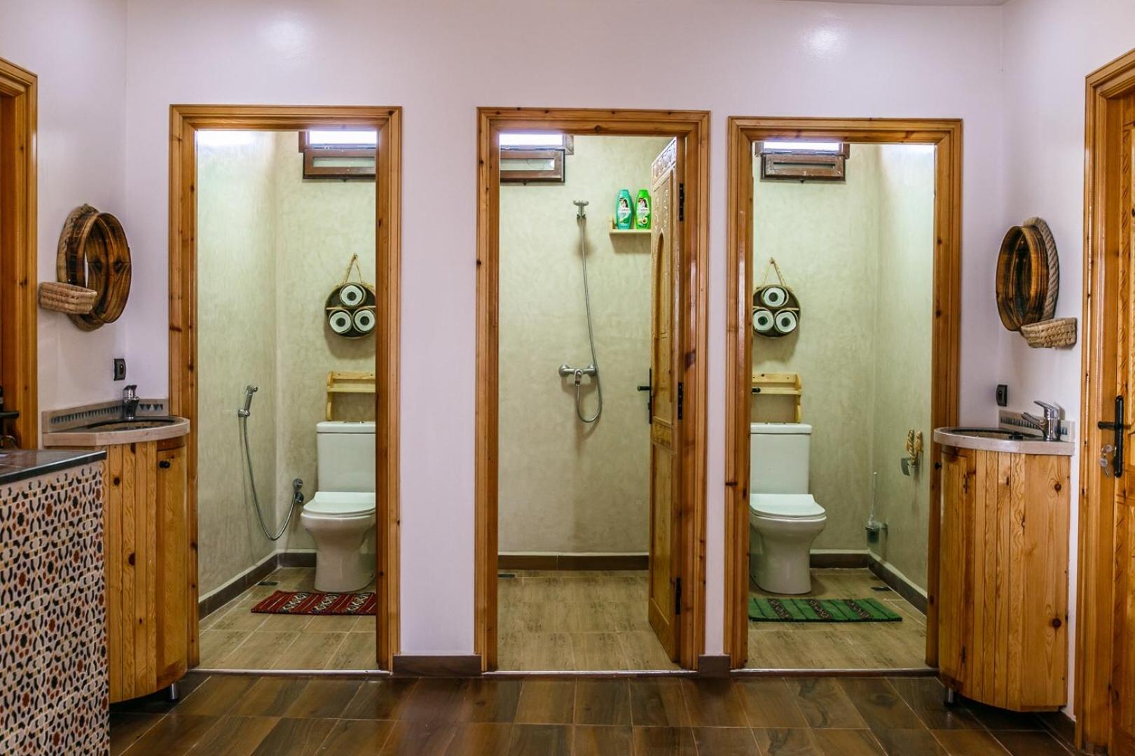 Triple Room With Pool View - Photo 2
