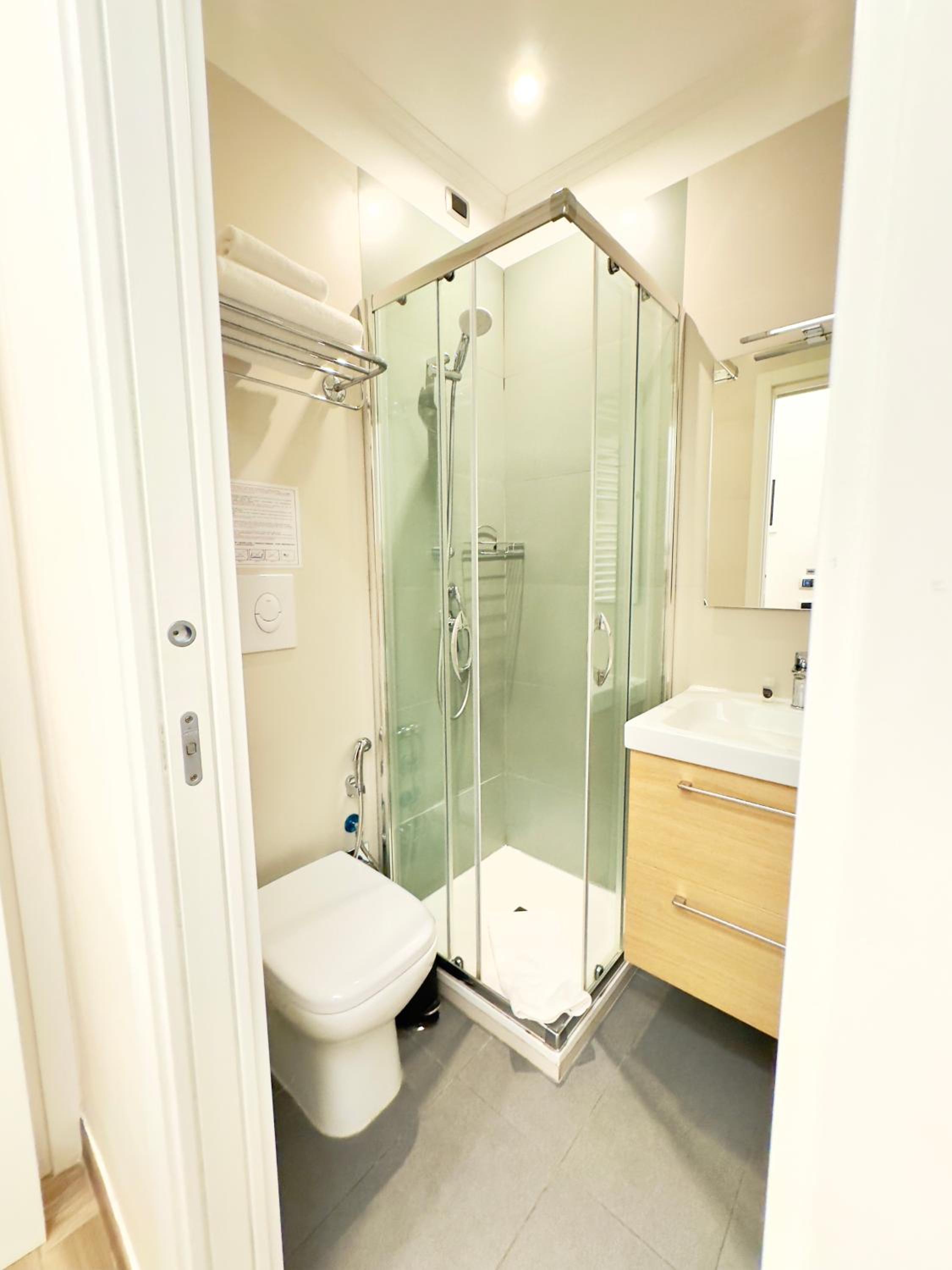 Single Room photo 3