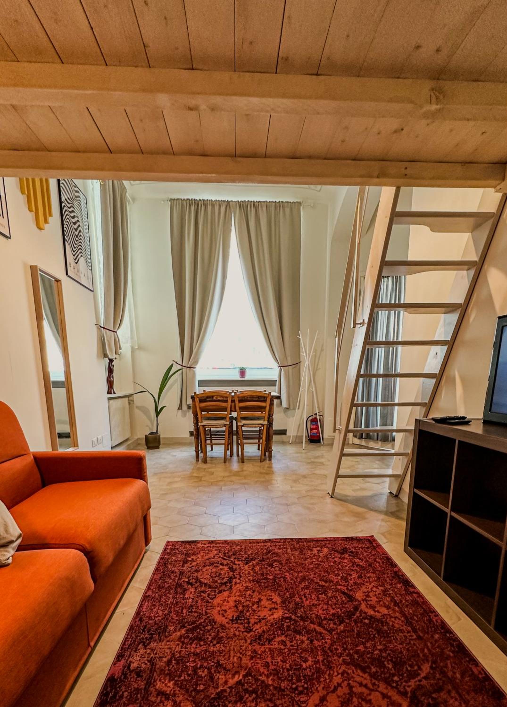 One-Bedroom Apartment