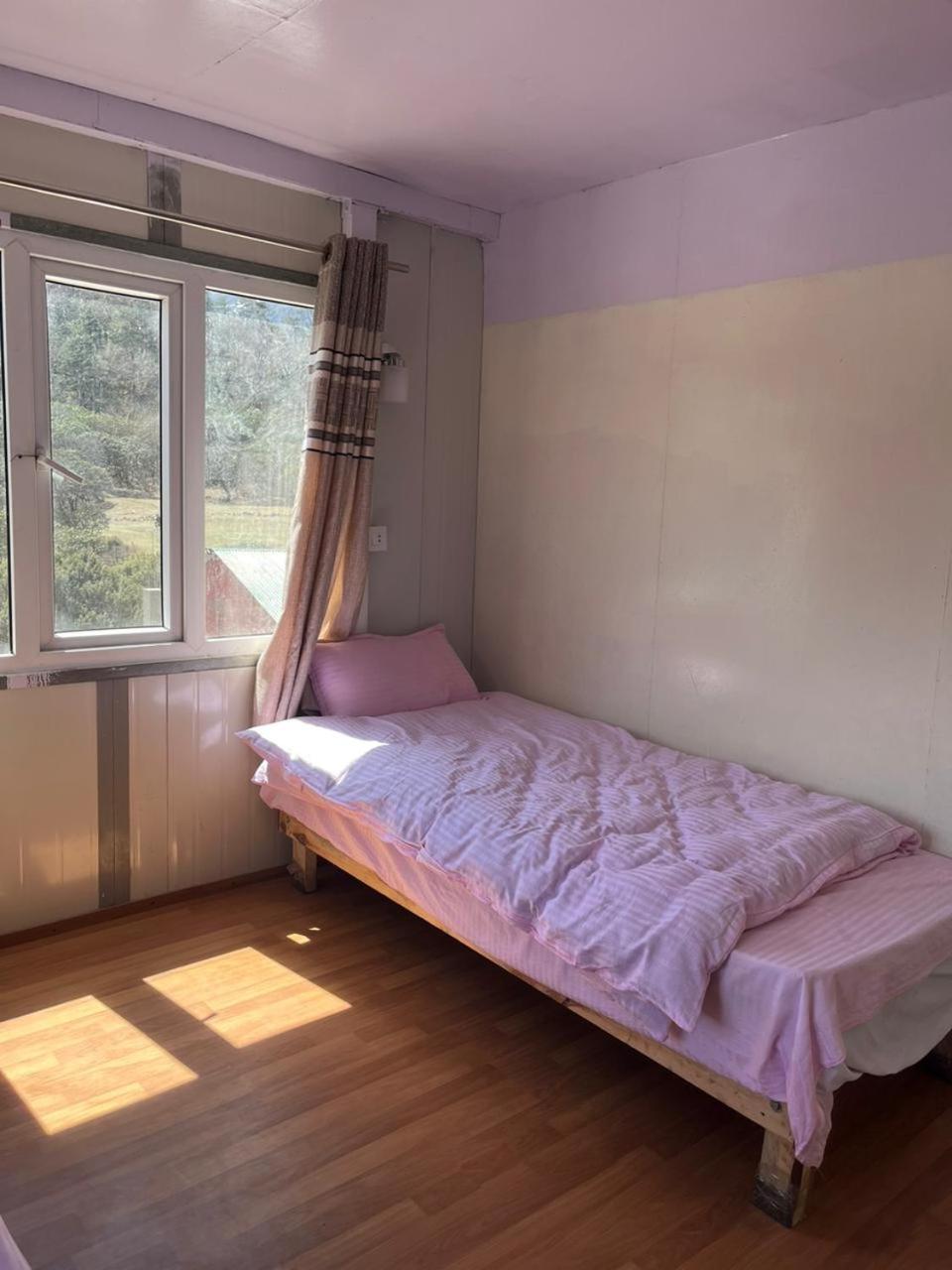 Twin Room With Private Bathroom photo 1