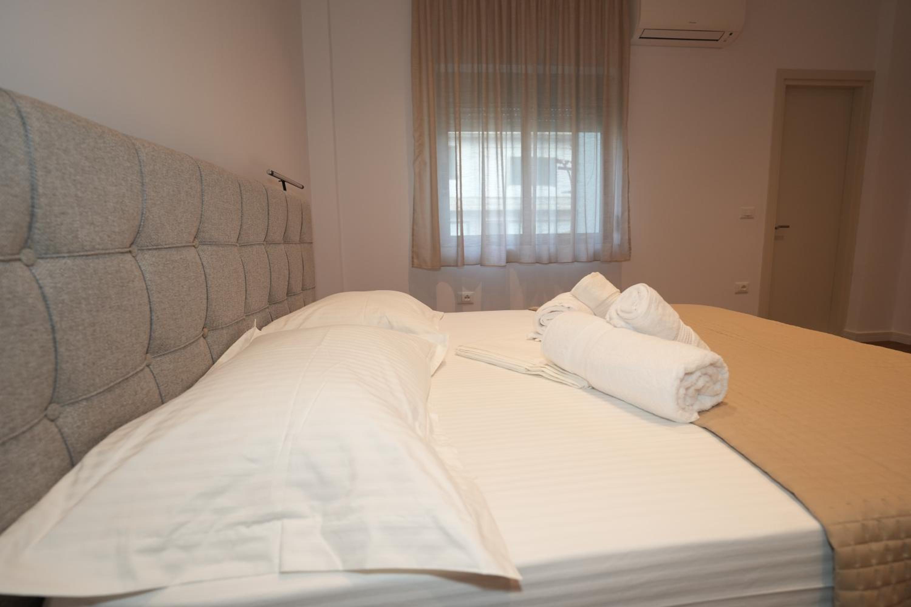 Comfort Triple Room with Shower photo 3
