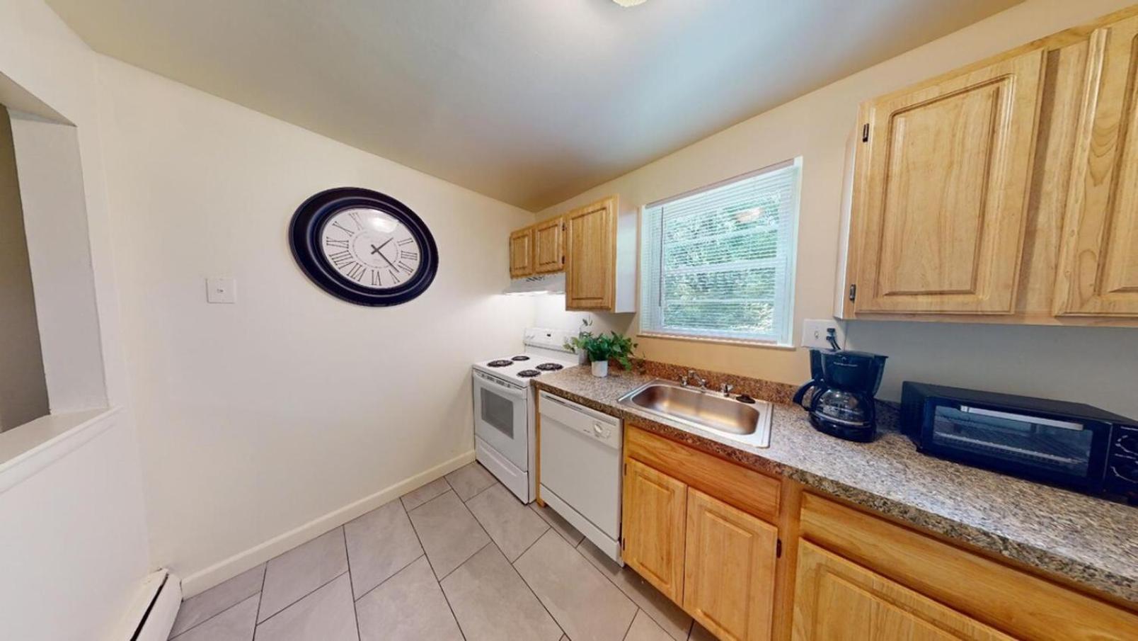 Lovely 2br 2bth With A Gym, Pool, Parking Pb, Foto 8