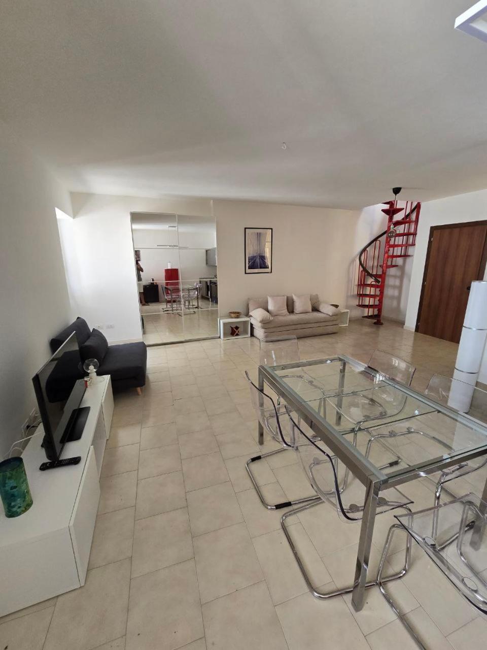 Apartment photo 1