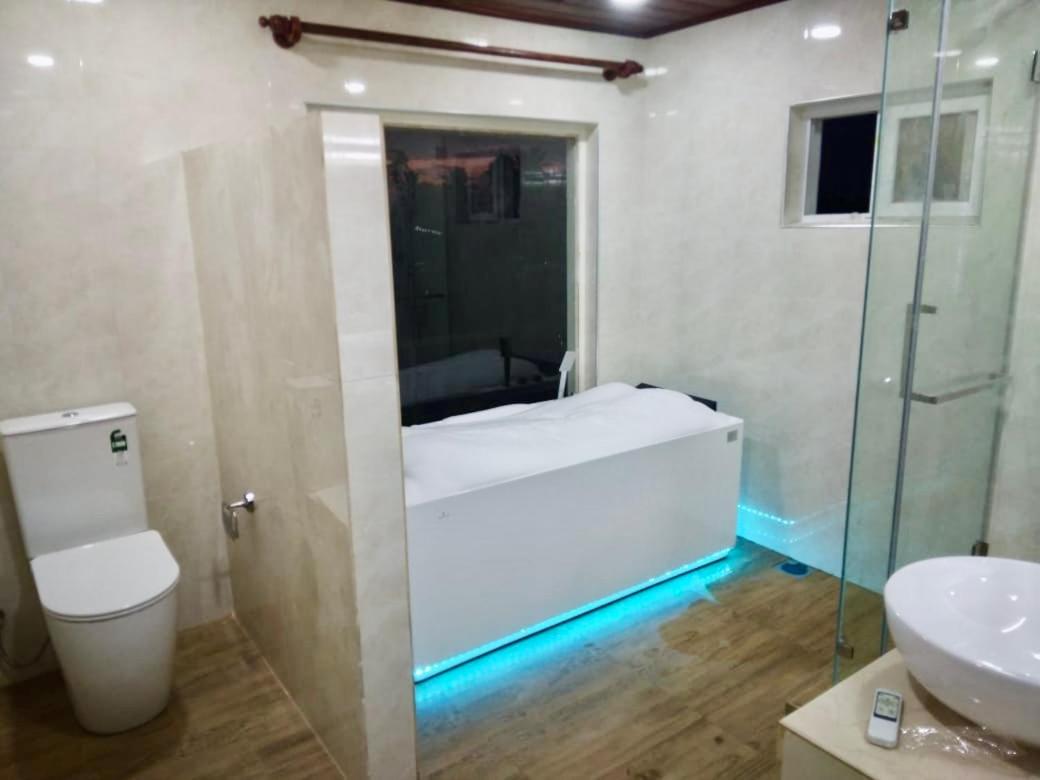 Deluxe Suite - Photo 6