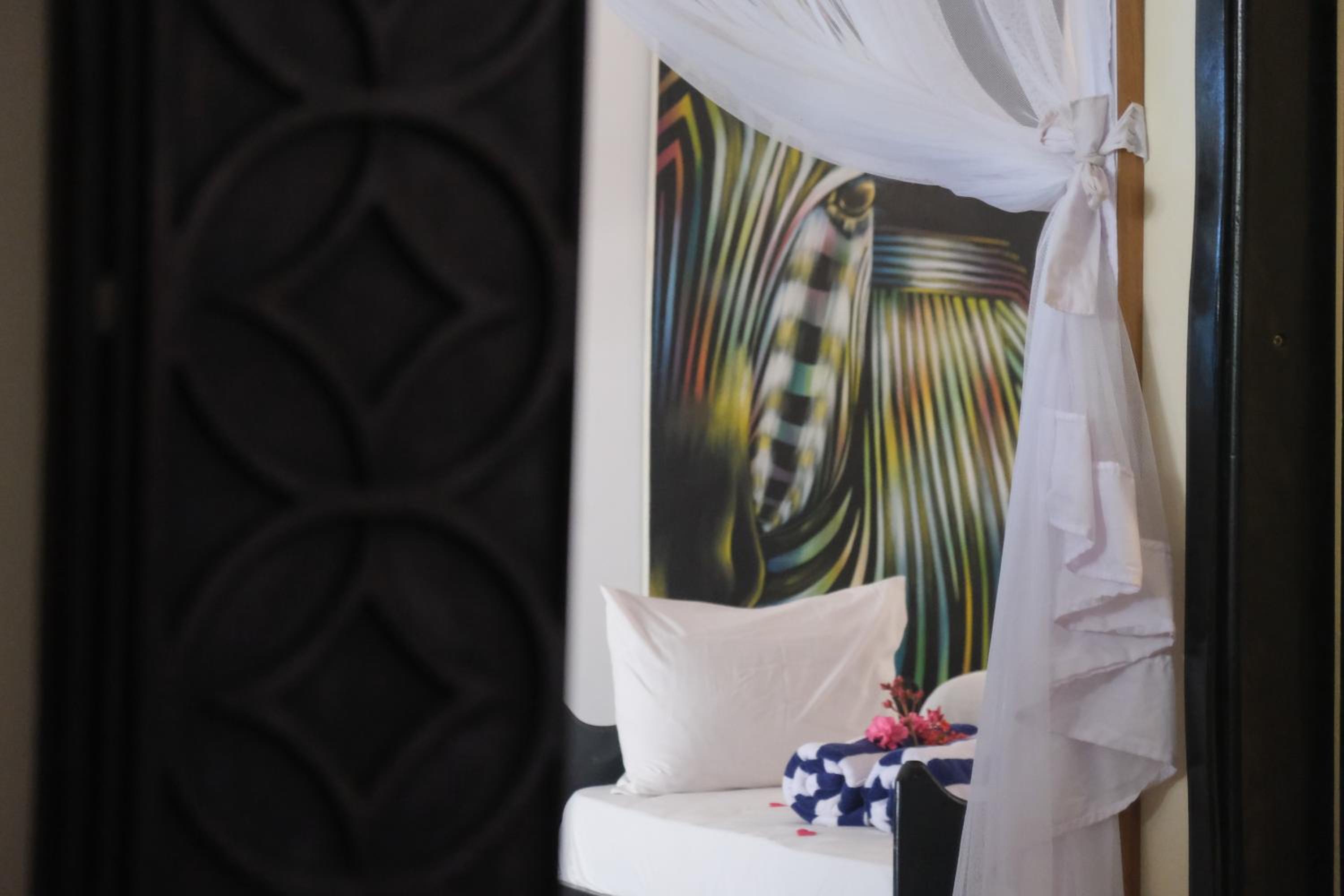 Junior Suite with Garden View - Photo 10