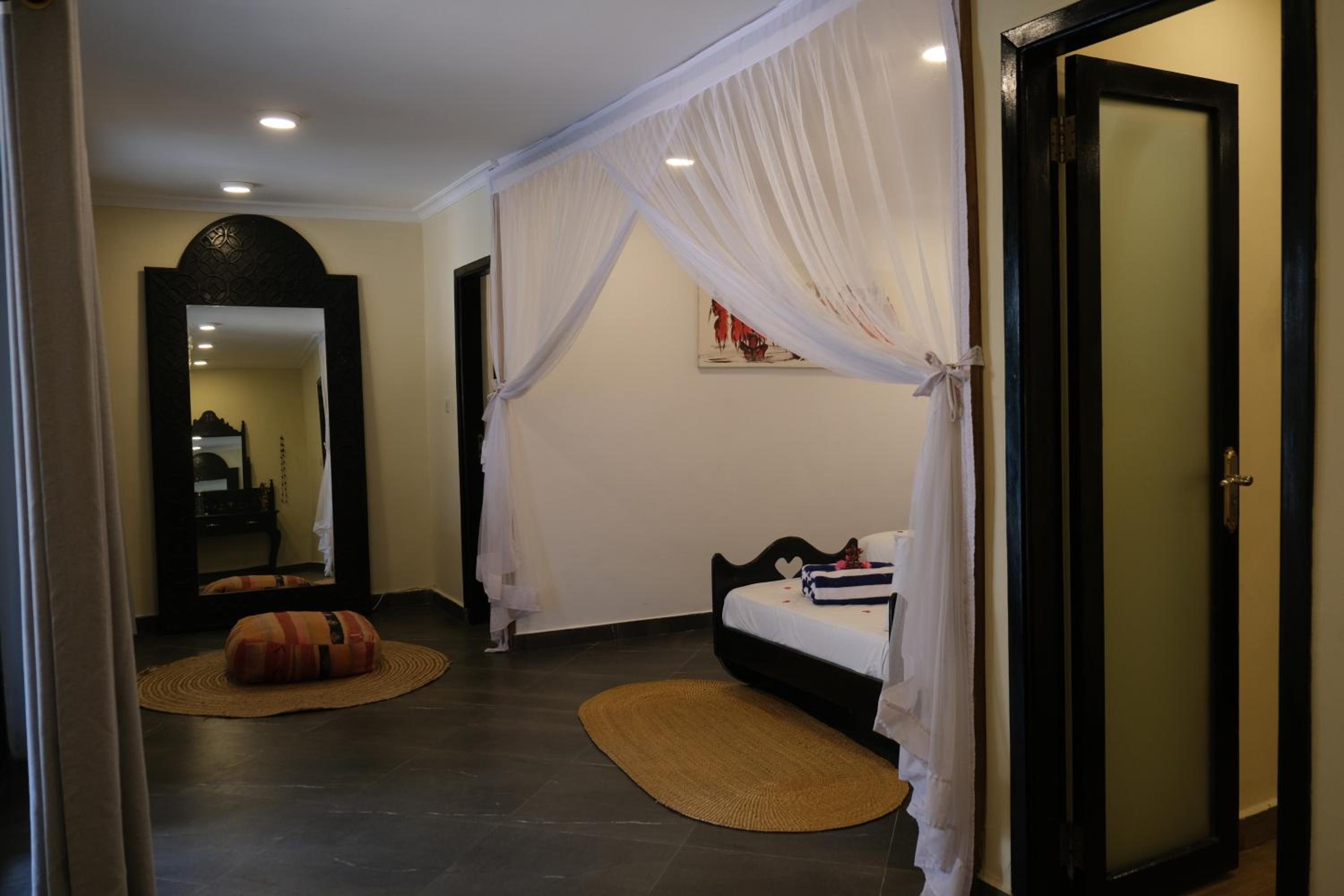 Junior Suite with Garden View - Photo 6