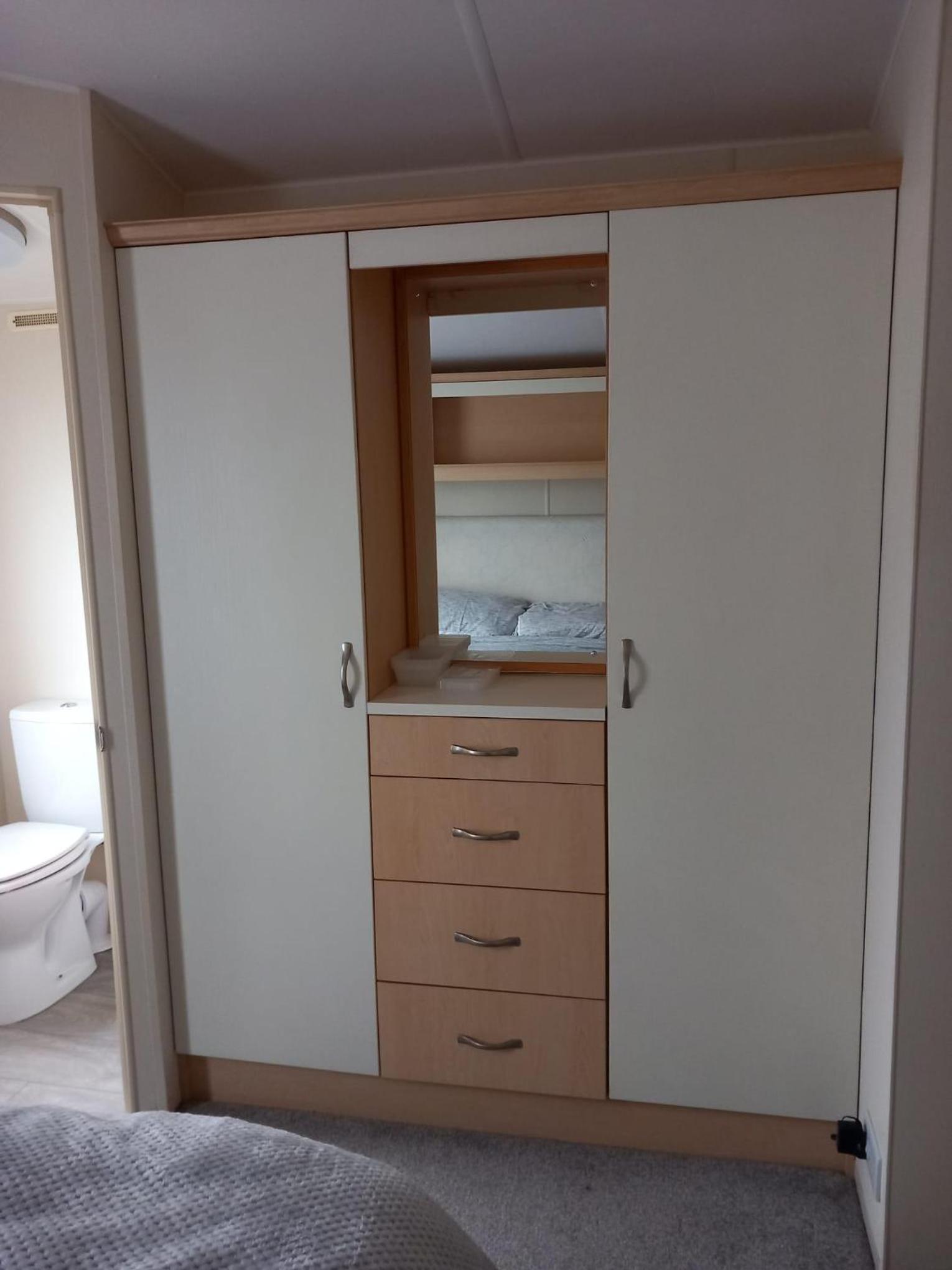 Mobile Home photo 3