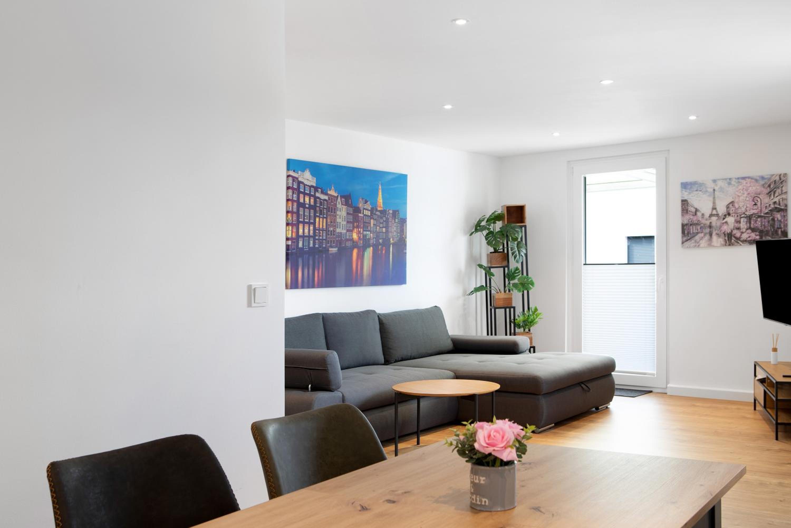 Superior One-Bedroom Apartment with Balcony photo 2