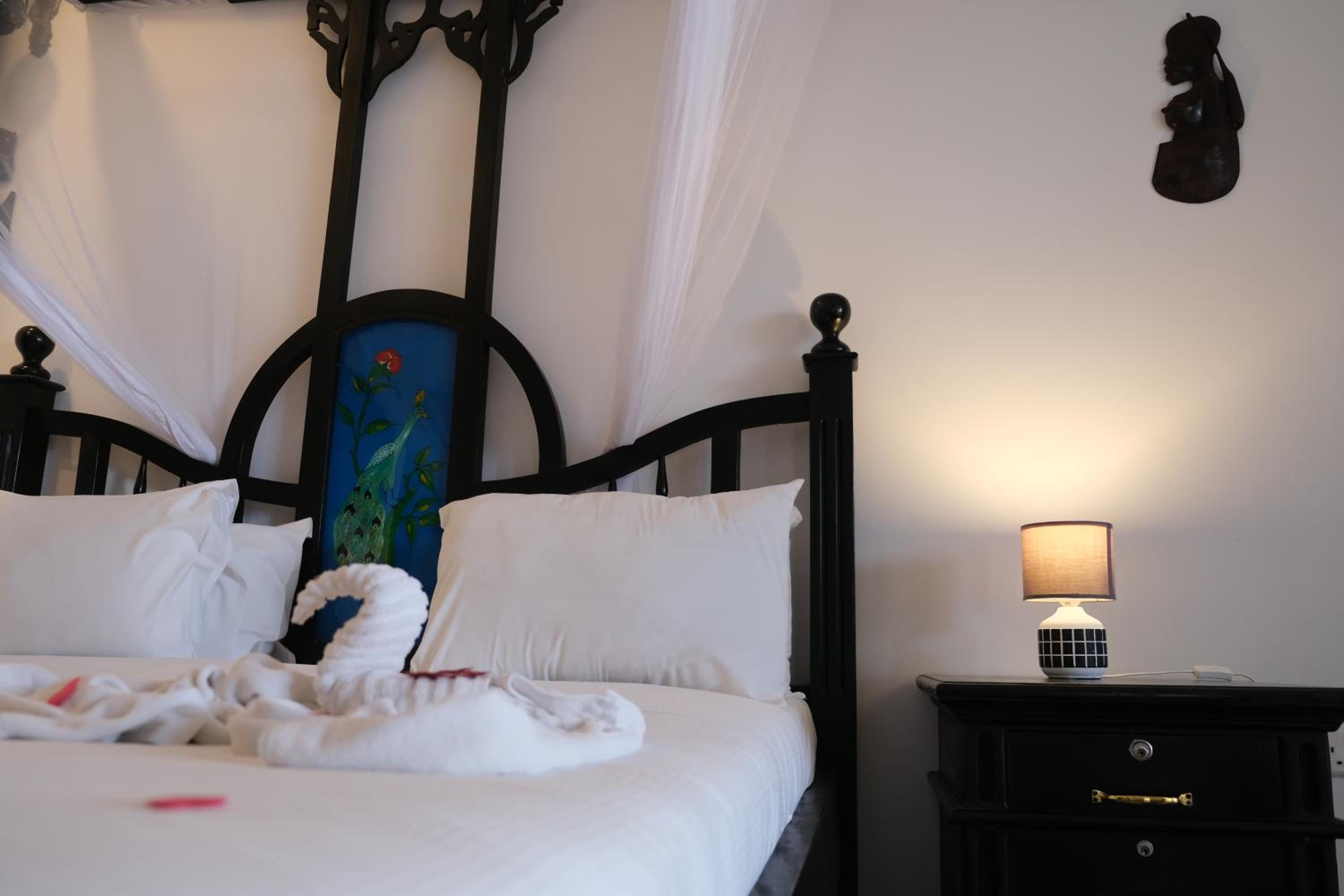 One-Bedroom Suite with Sea View - Photo 11