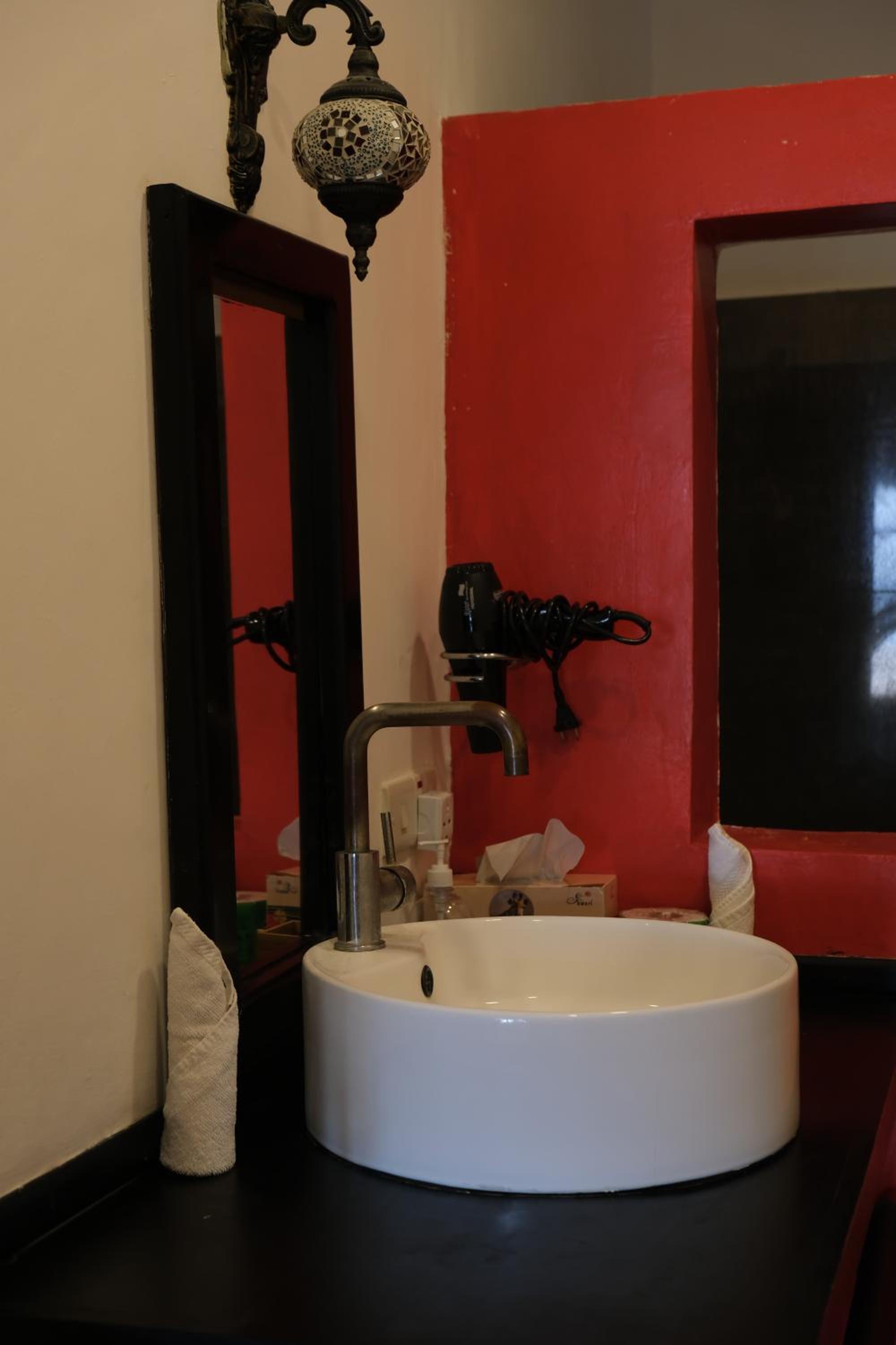 One-Bedroom Suite with Sea View - Photo 17